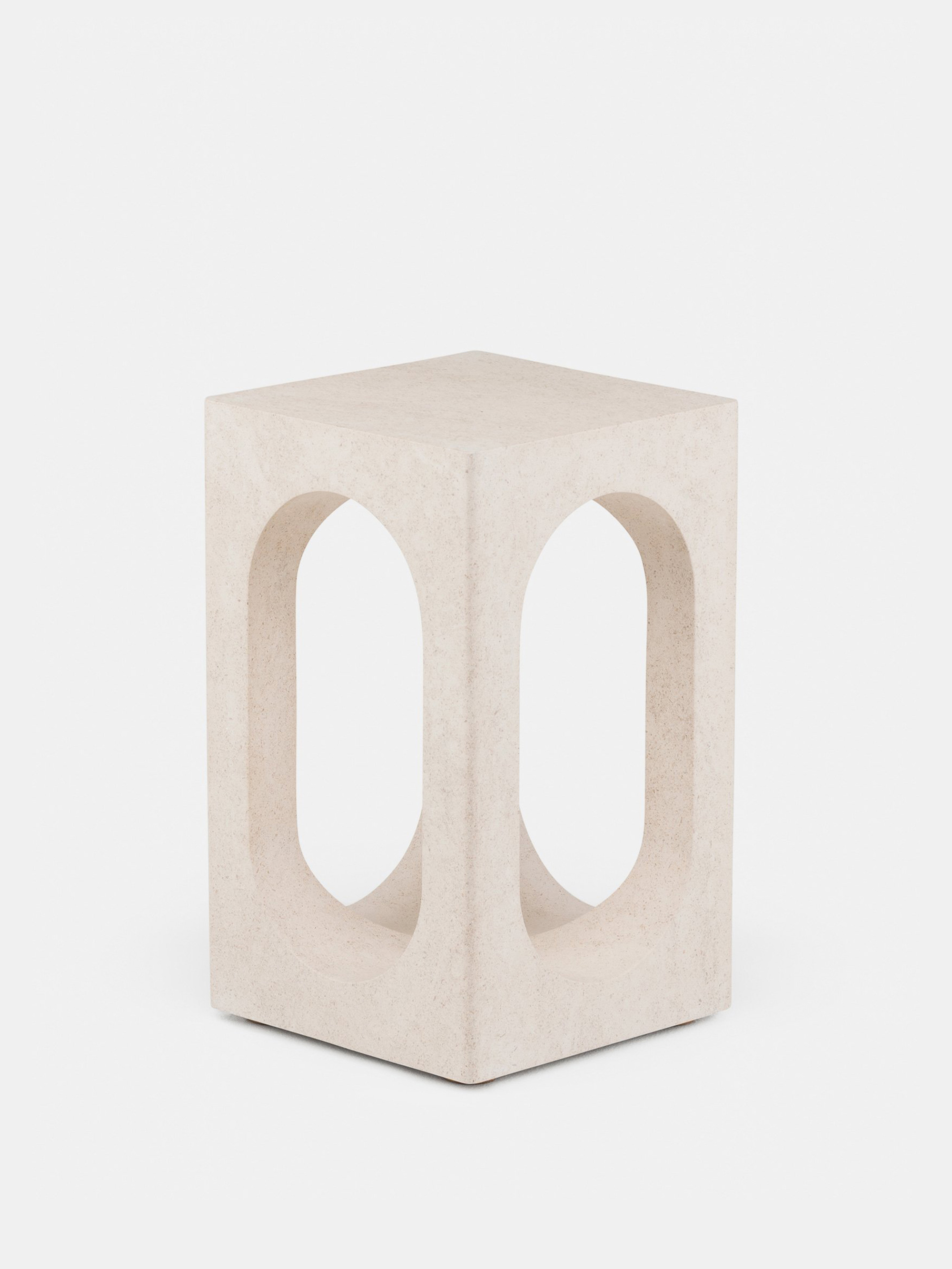 41080 Eb0eb90eb3 Carloside Table 1 Portrait