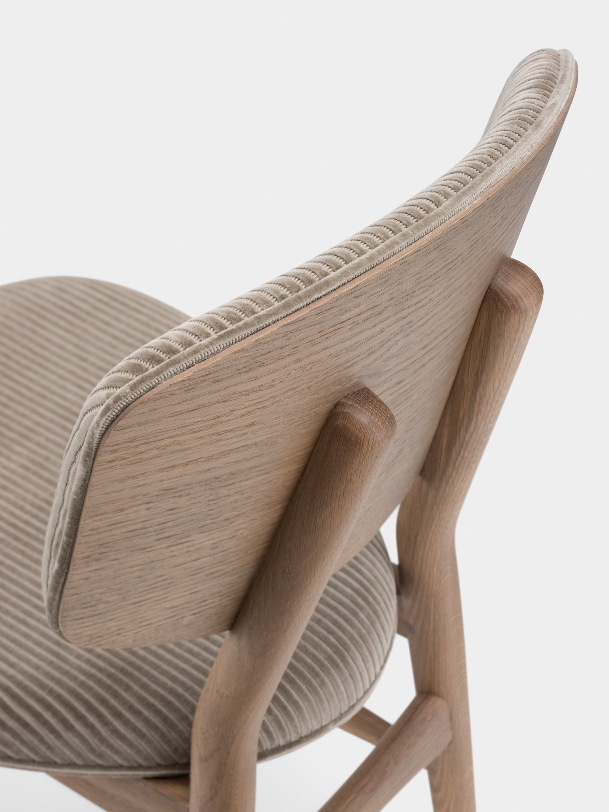 41081 Fe15f561e3 249 Butterfly Chair By Autoban For De La Espada In Oxidised Oak And Phlox 243 Fabric Detail1 Whitebkgrnd Portrait