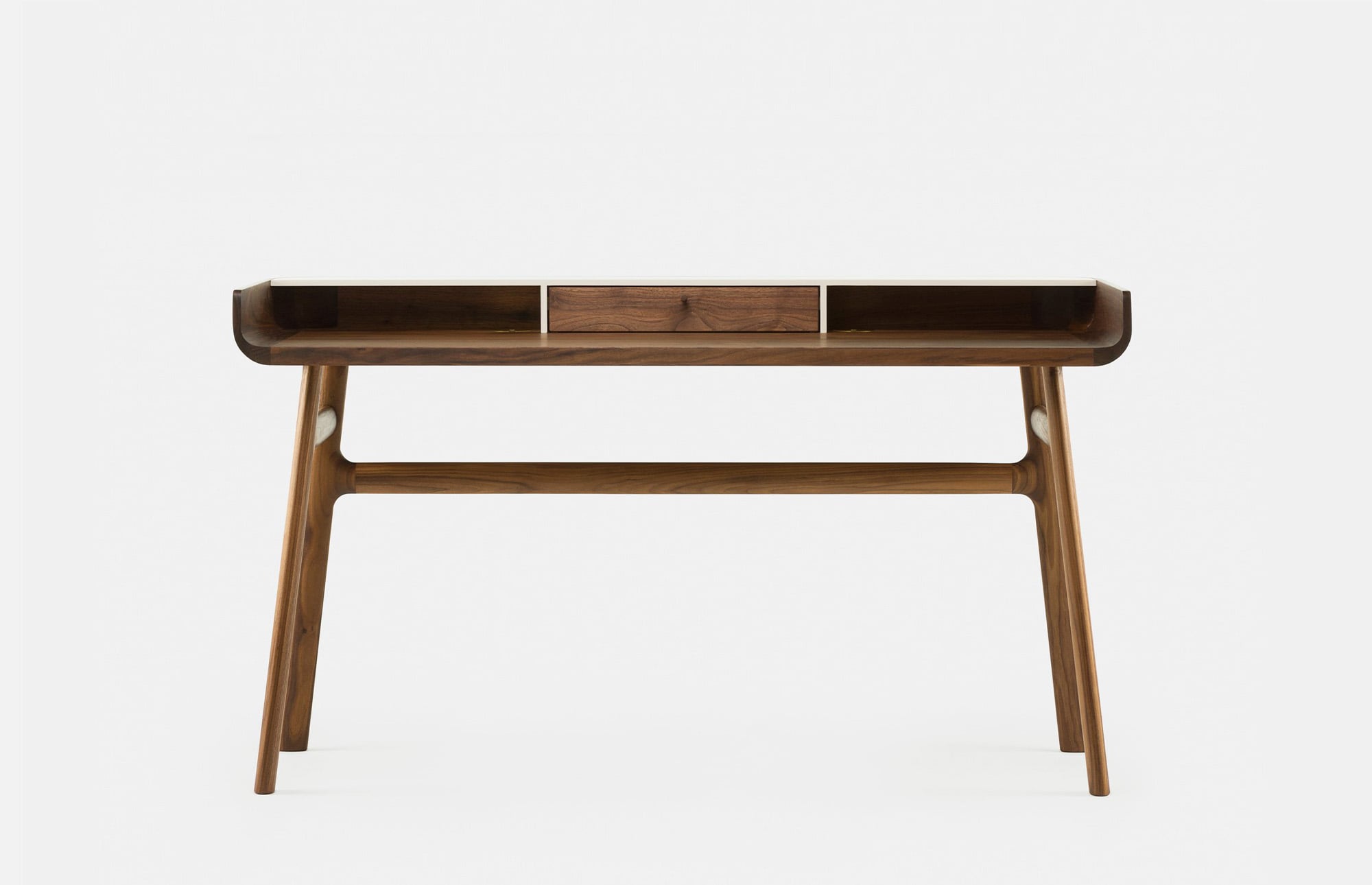 41085 Ca414a5dc2 41085 76f577be6d 41085 C1ae746b38 106 Harold Desk By Nichetto In Walnut Front Whitebkgrnd Original Zoom Portrait