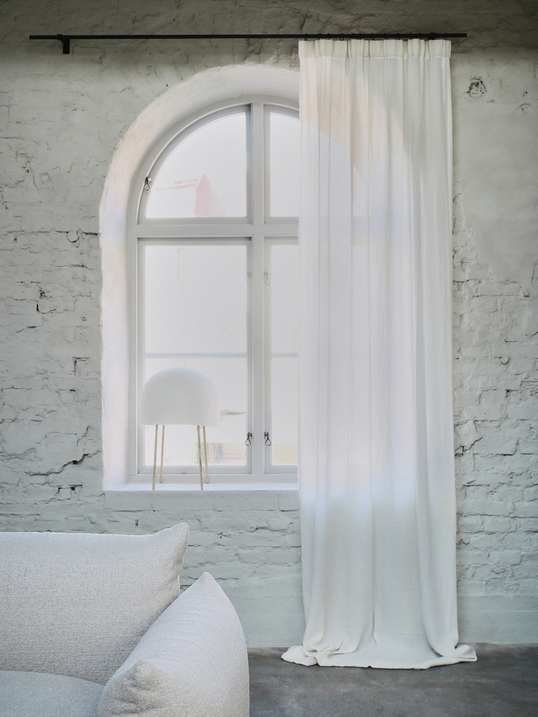 Astrid Lucia Curtain