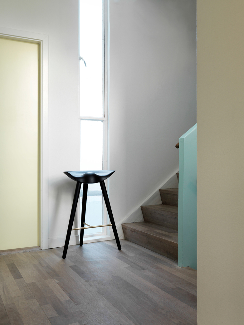 ML42 Counter Stool