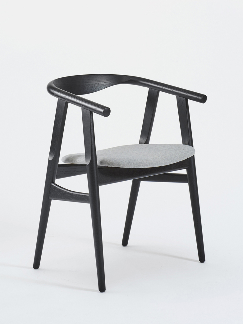 GE525 Chair - Black Stained Beech