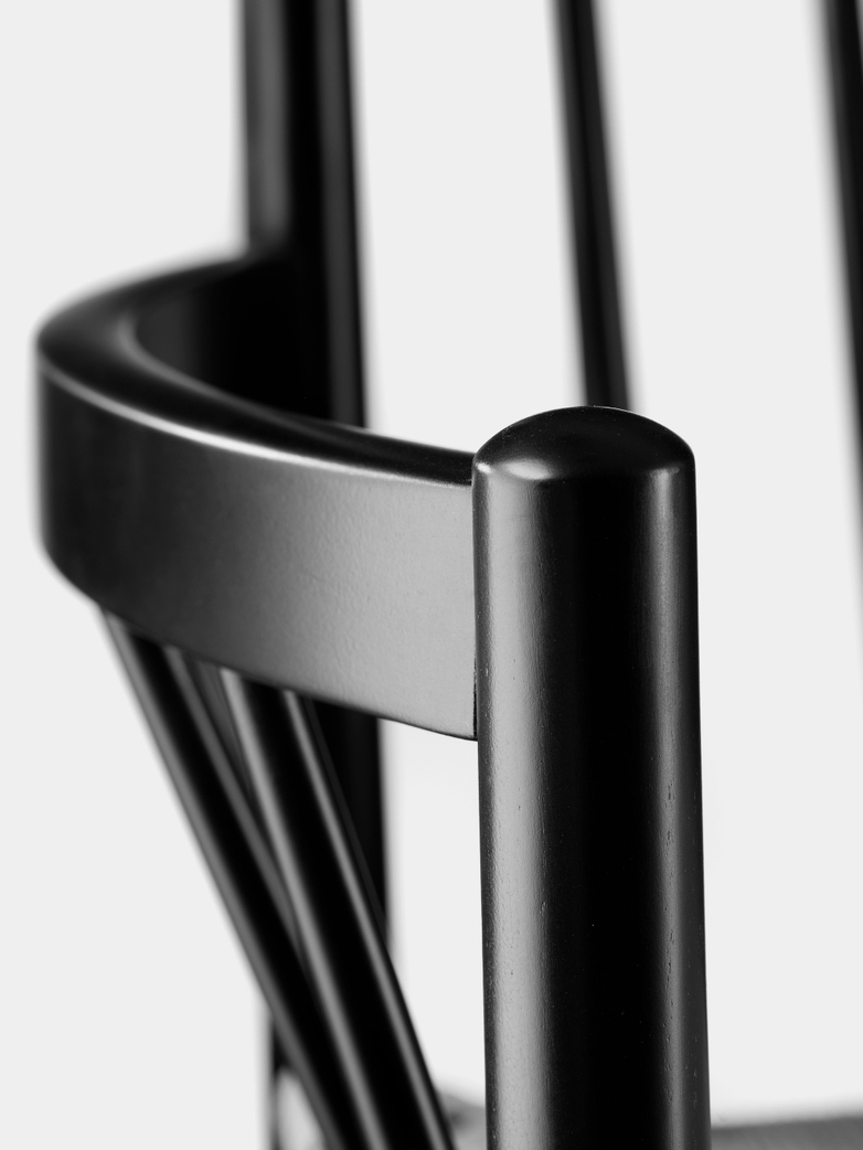 Black - Black Seat