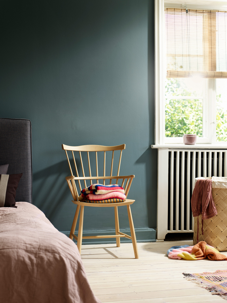 J52B Chair
