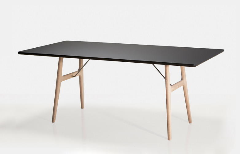 RM13 Dining Table - Black