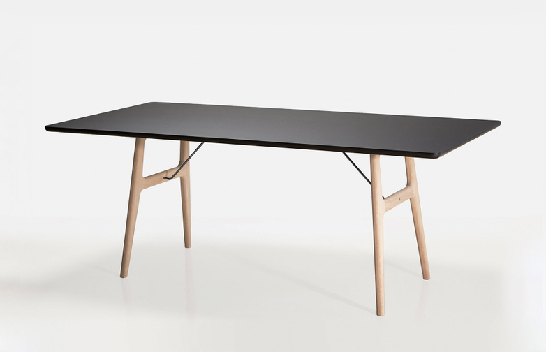 RM13 Dining Table - Black
