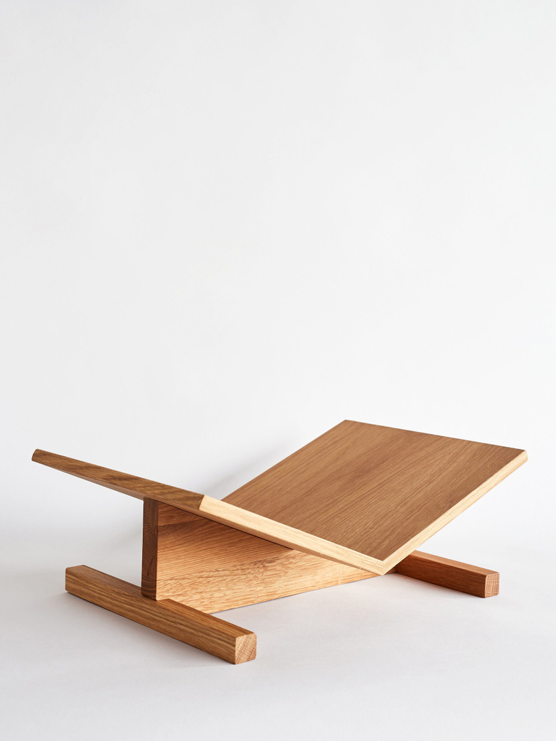 Page Bookstand - Oak