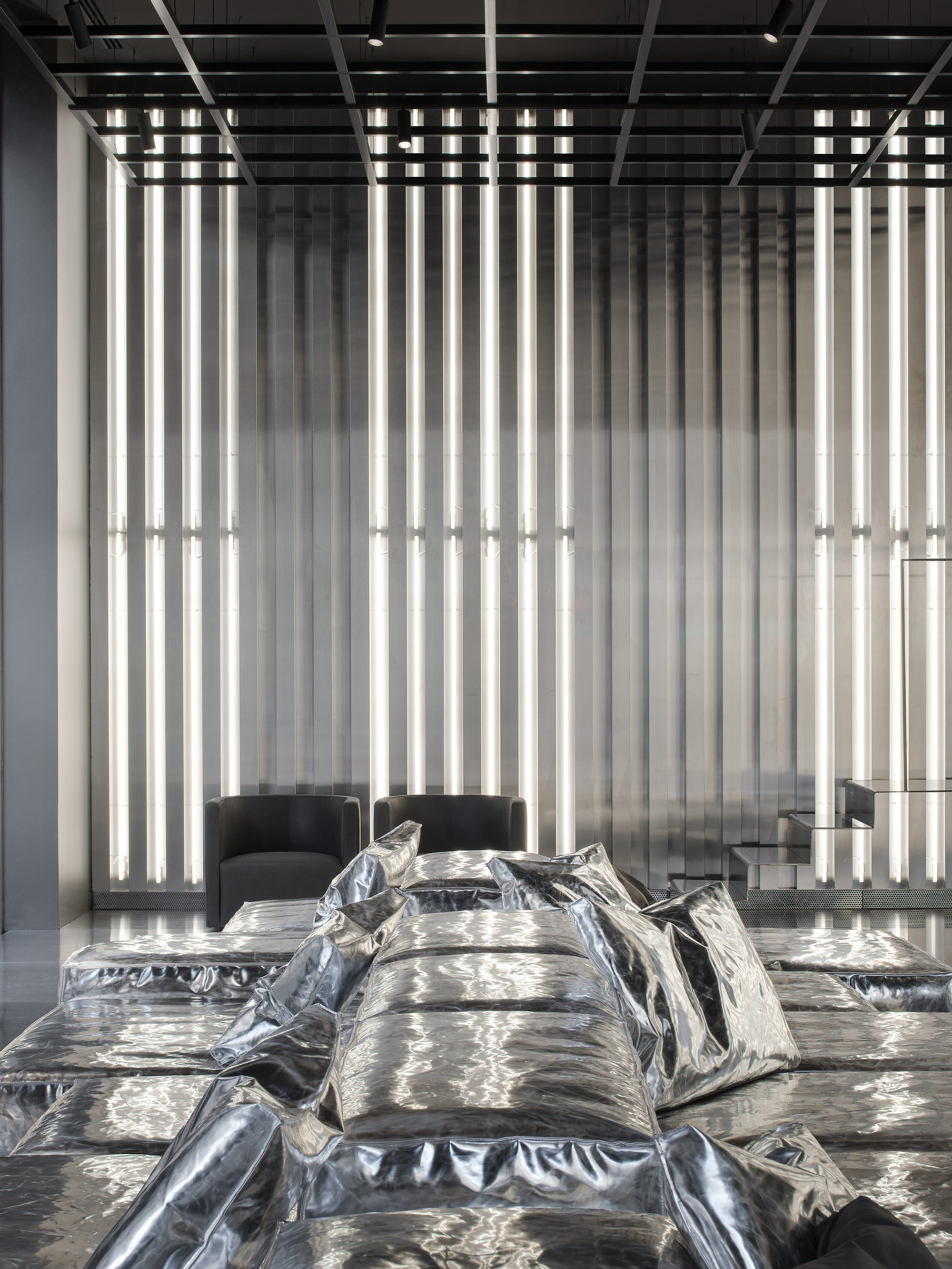 42359 3c4eac6ef1 Living Divani Gallery Milano 07 Portrait