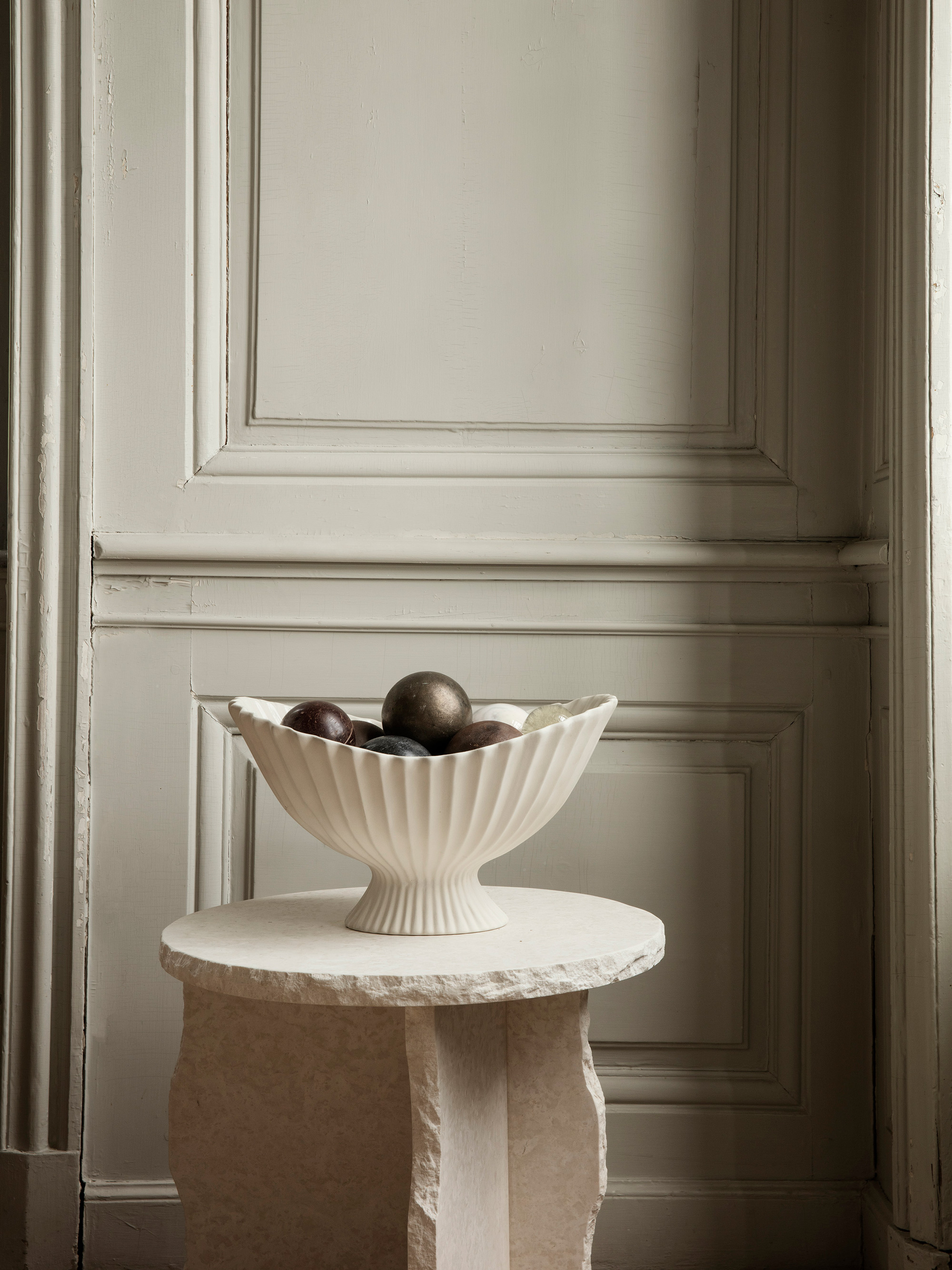 42439 55e37d1fc3 Fermliving Aw21 Mineralsculpturaltable Fountaincentrepiece Image 2 Portrait
