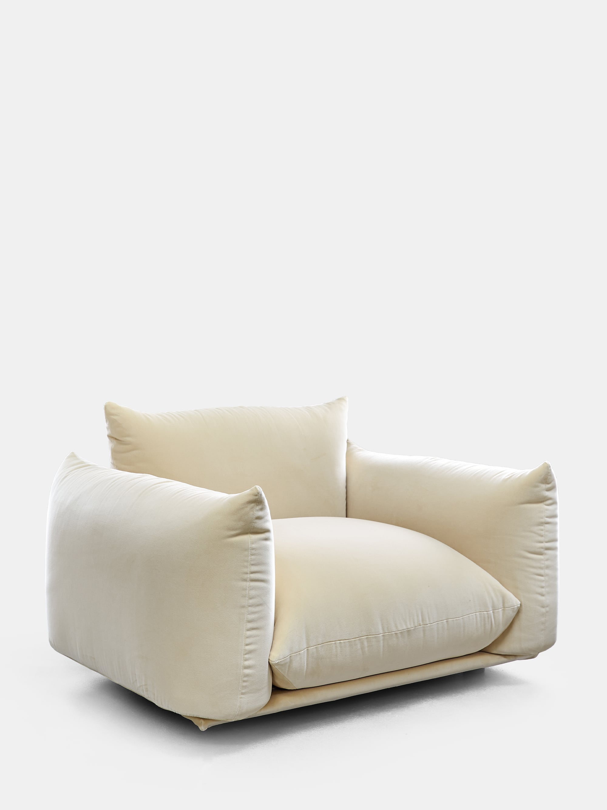 42740 1eaf0fccc6 Marenco Armchair Mistral 02 Portrait