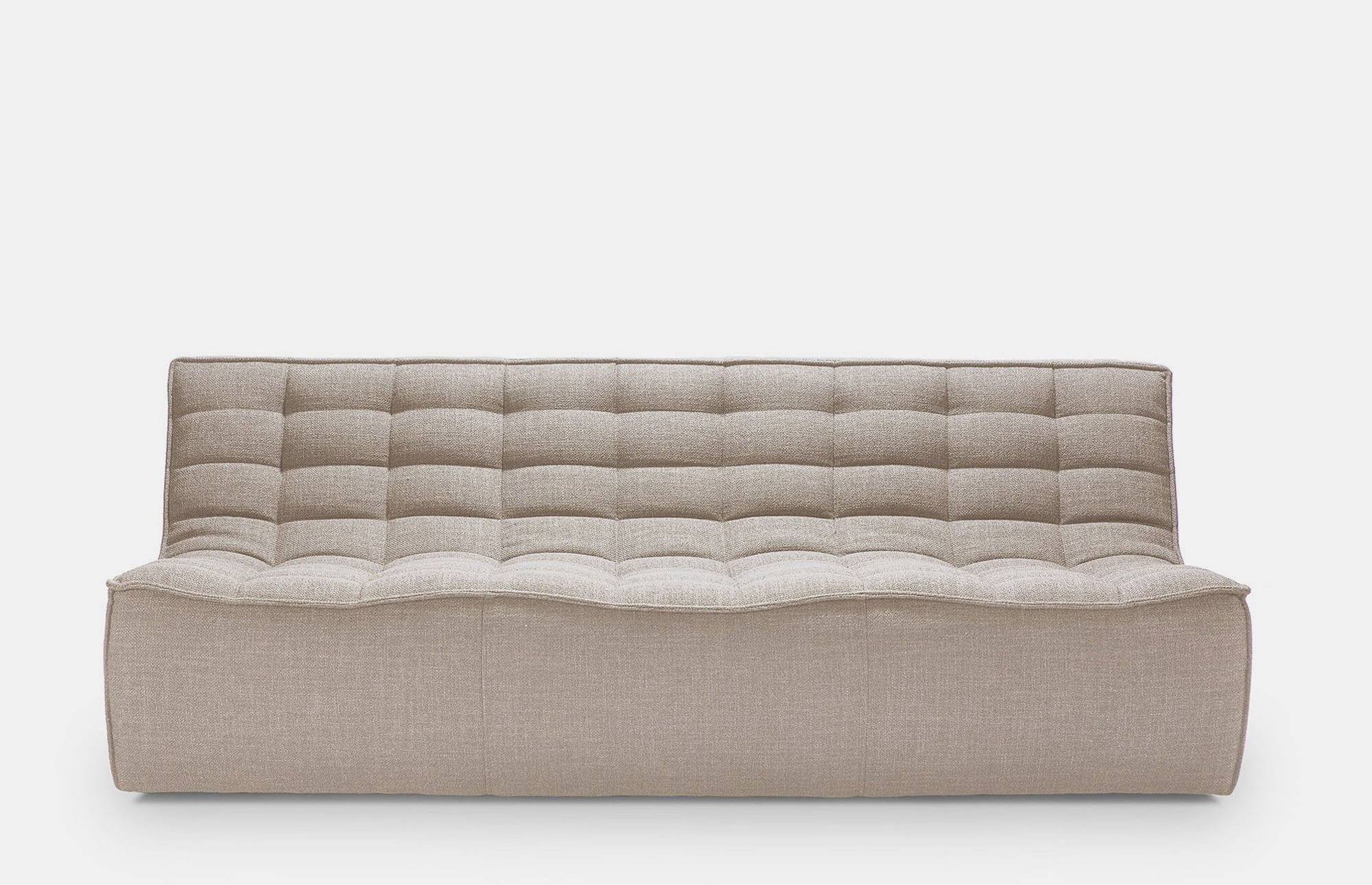 42864 3694f57a56 N701 Sofa Portrait