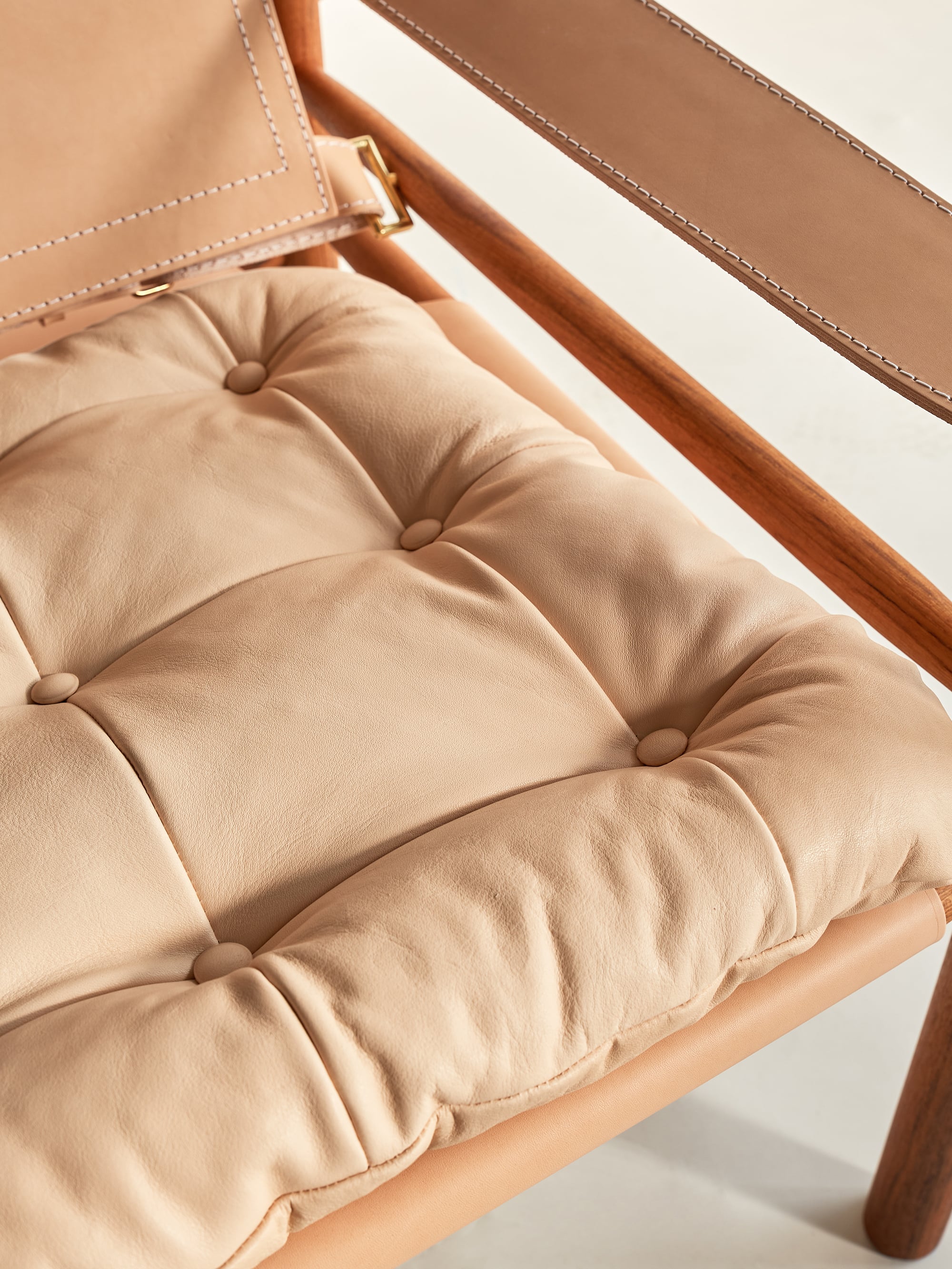 43195 3e27fcc651 38361 Ad42fc0ab5 Sirocco Armchair Teak Tarnsjo Nature Cognac 7 Original Portrait