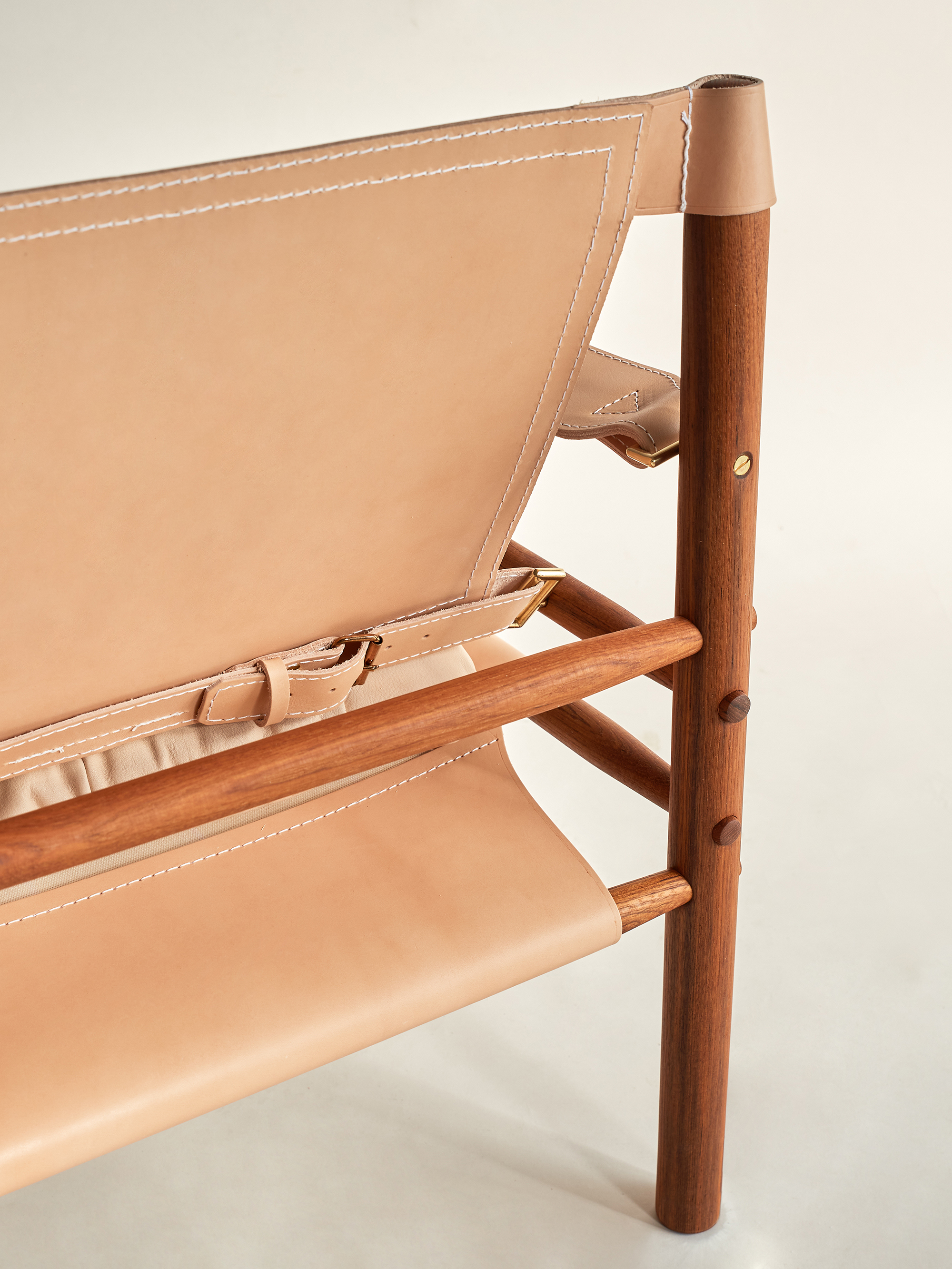 43195 74c3664124 38361 7b13b4ca47 Sirocco Armchair Teak Tarnsjo Nature Cognac 6 Original Portrait