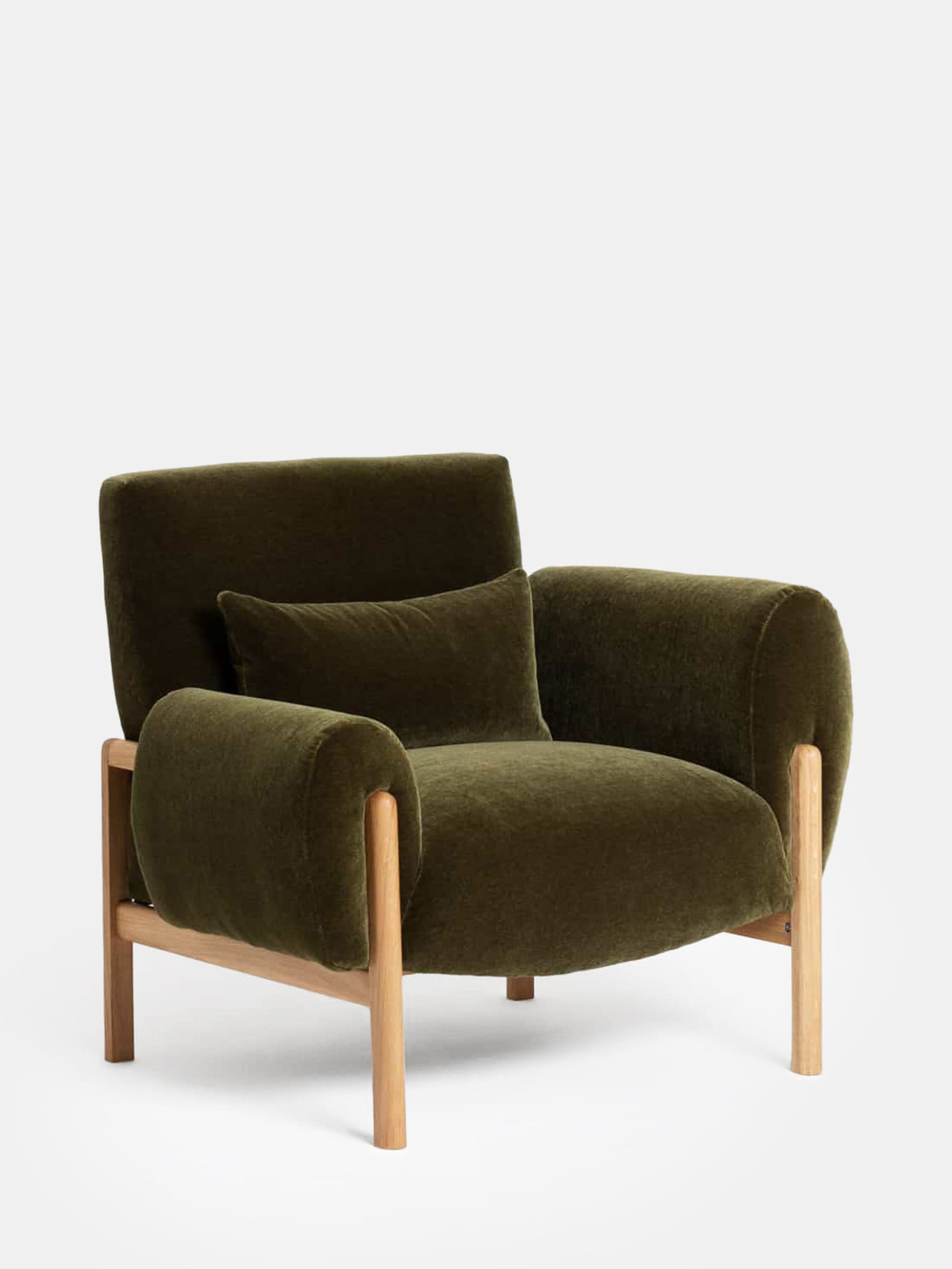 43691 C75374832b Scp Bruno Armchair Velvetmoss Right Portrait