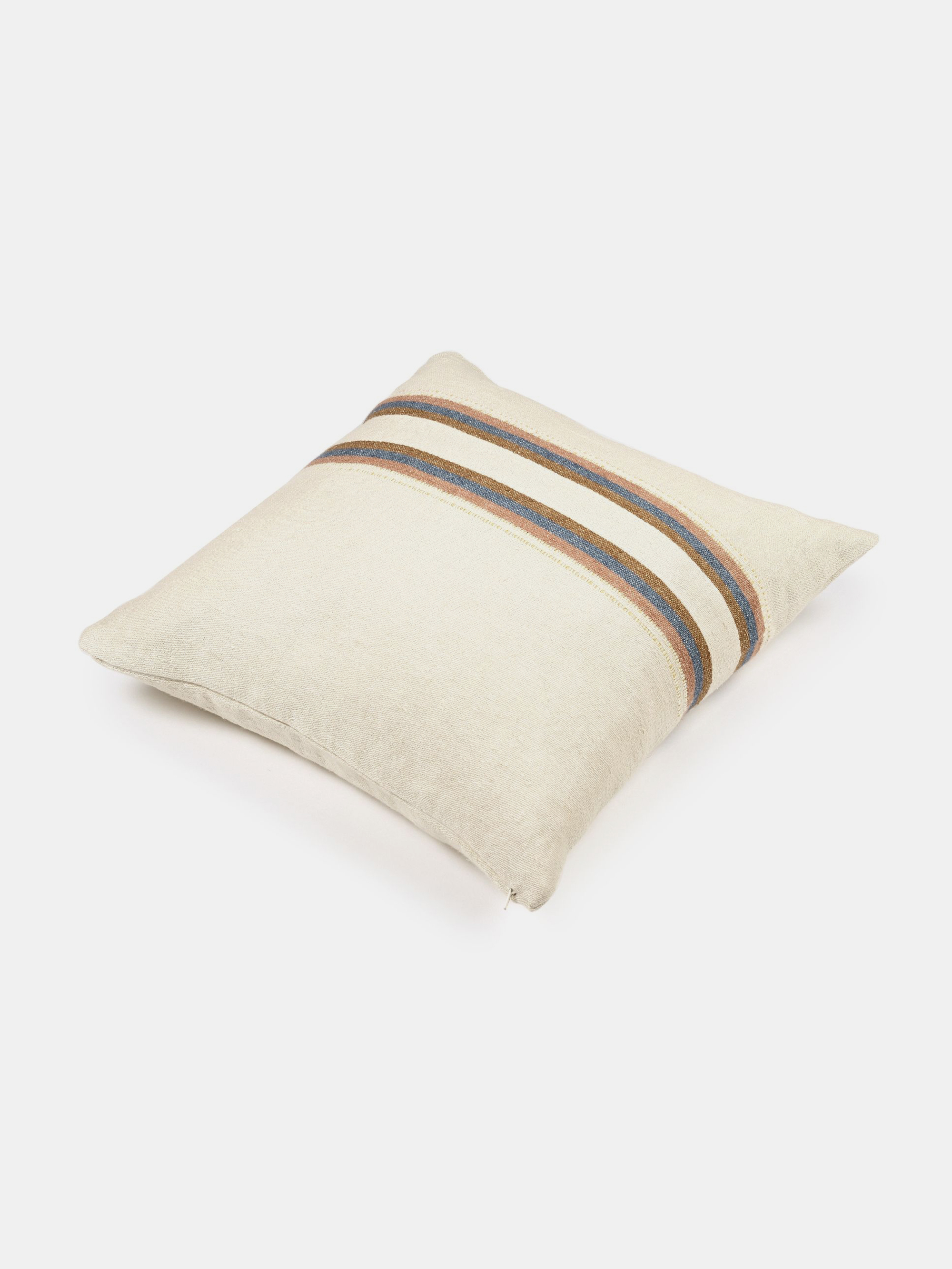 44371 6fc09c93c2 The Belgian Towel Harlan Stripe Jan 2021 Pillow 02 Portrait
