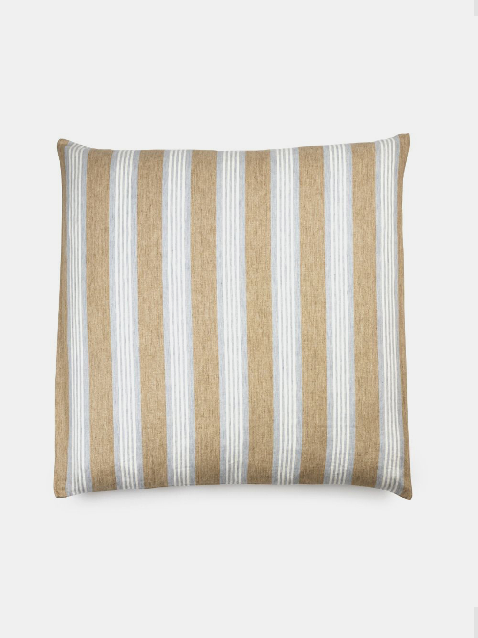 44673 F27587bc39 Maora Stripe Portrait