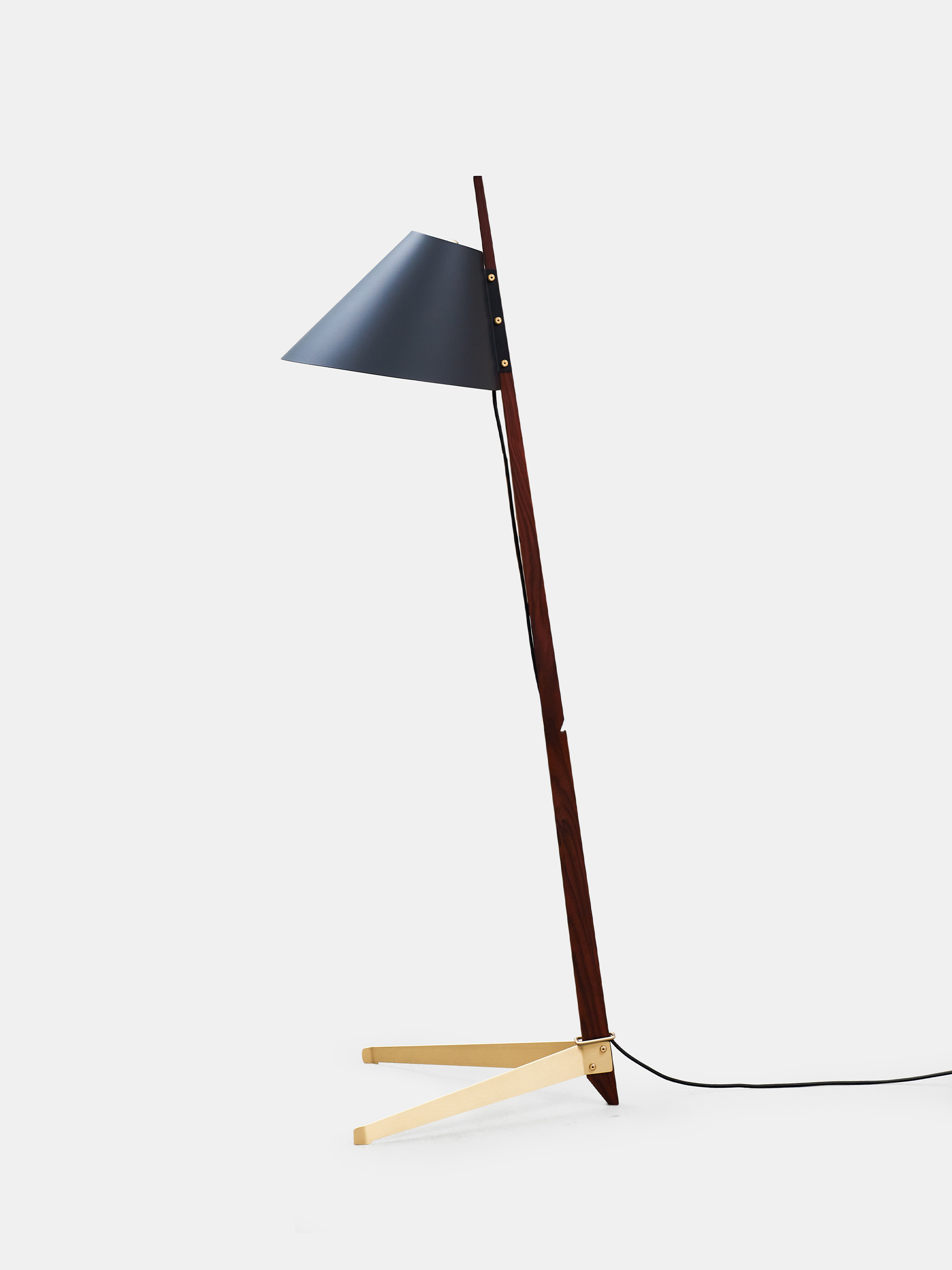 44719 28498761d6 Kalmar Werstatten Billy Bl Floor Lamp Ilse Crawford Edition Portrait