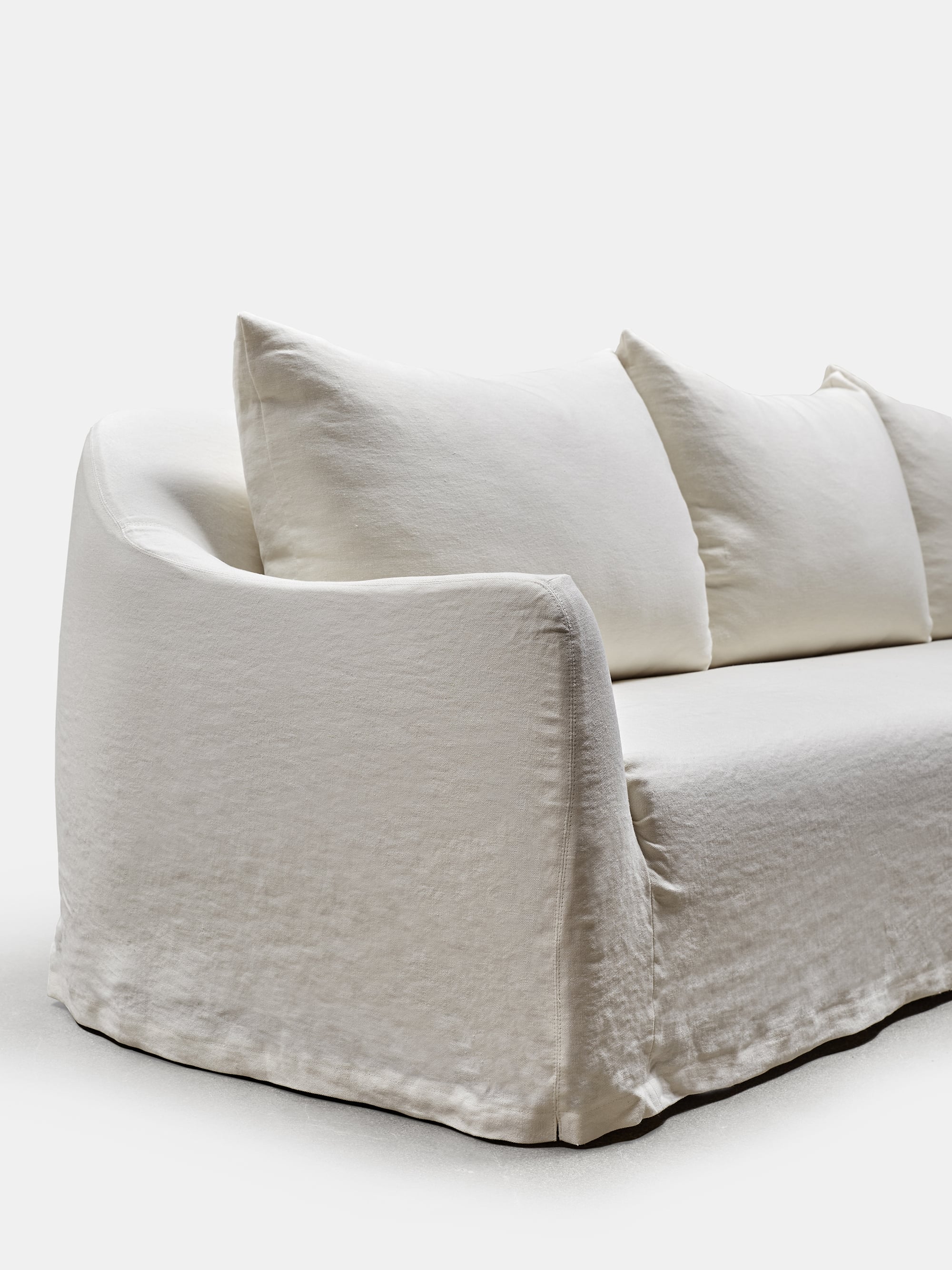 46512 976d0e43df 43048 Bd53f5ba8d Clichy Sofa Menorca 02 280 Original Portrait
