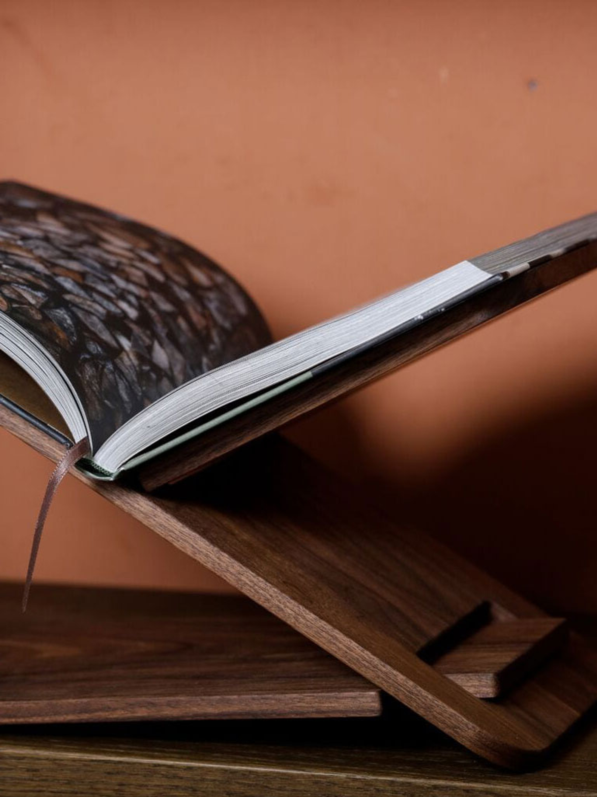 47050 00d2d60fe1 Walnut Bookstand Portrait