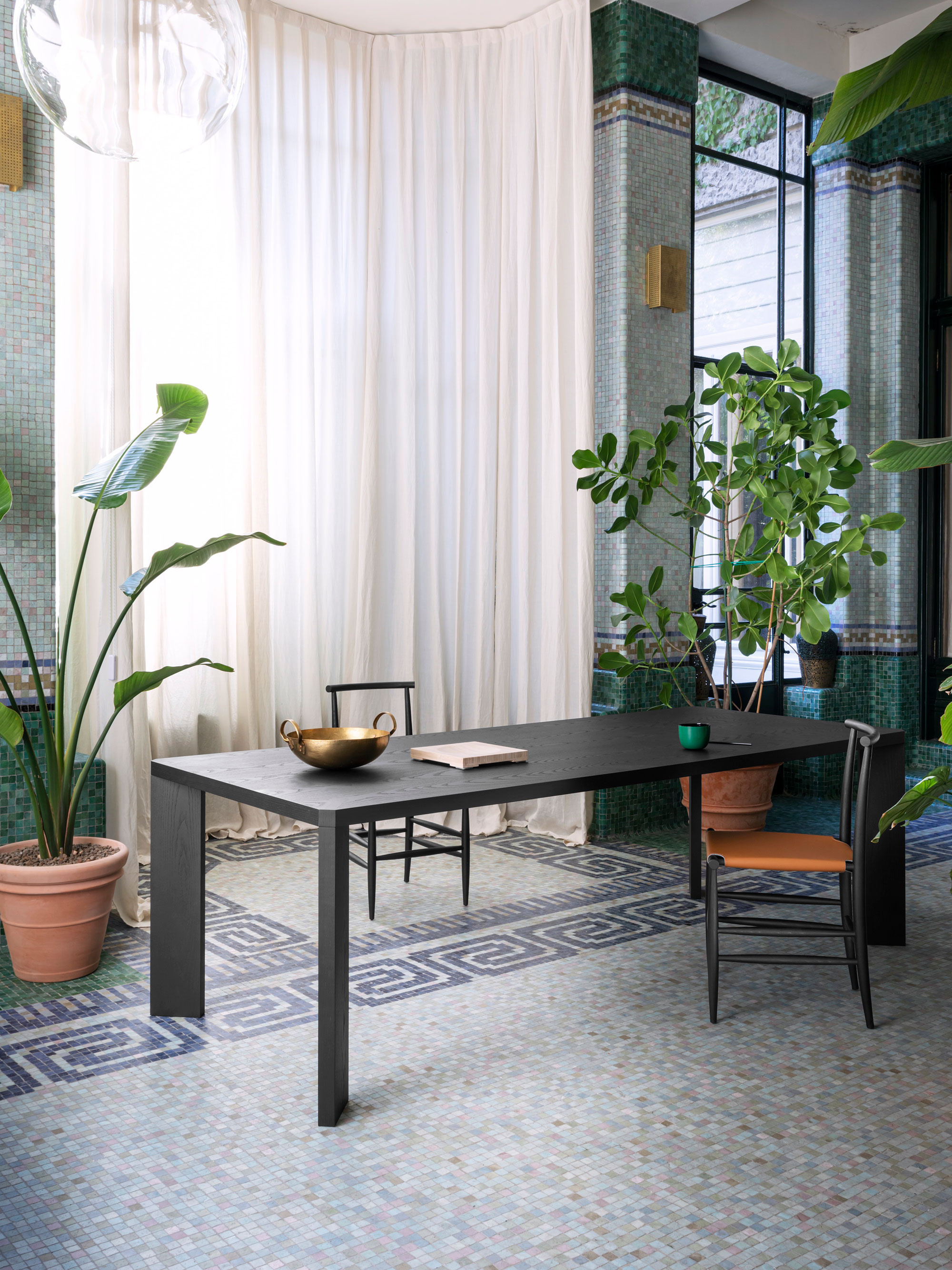 47168 436da98d70 Miniforms Manero Dining Table Black Portrait