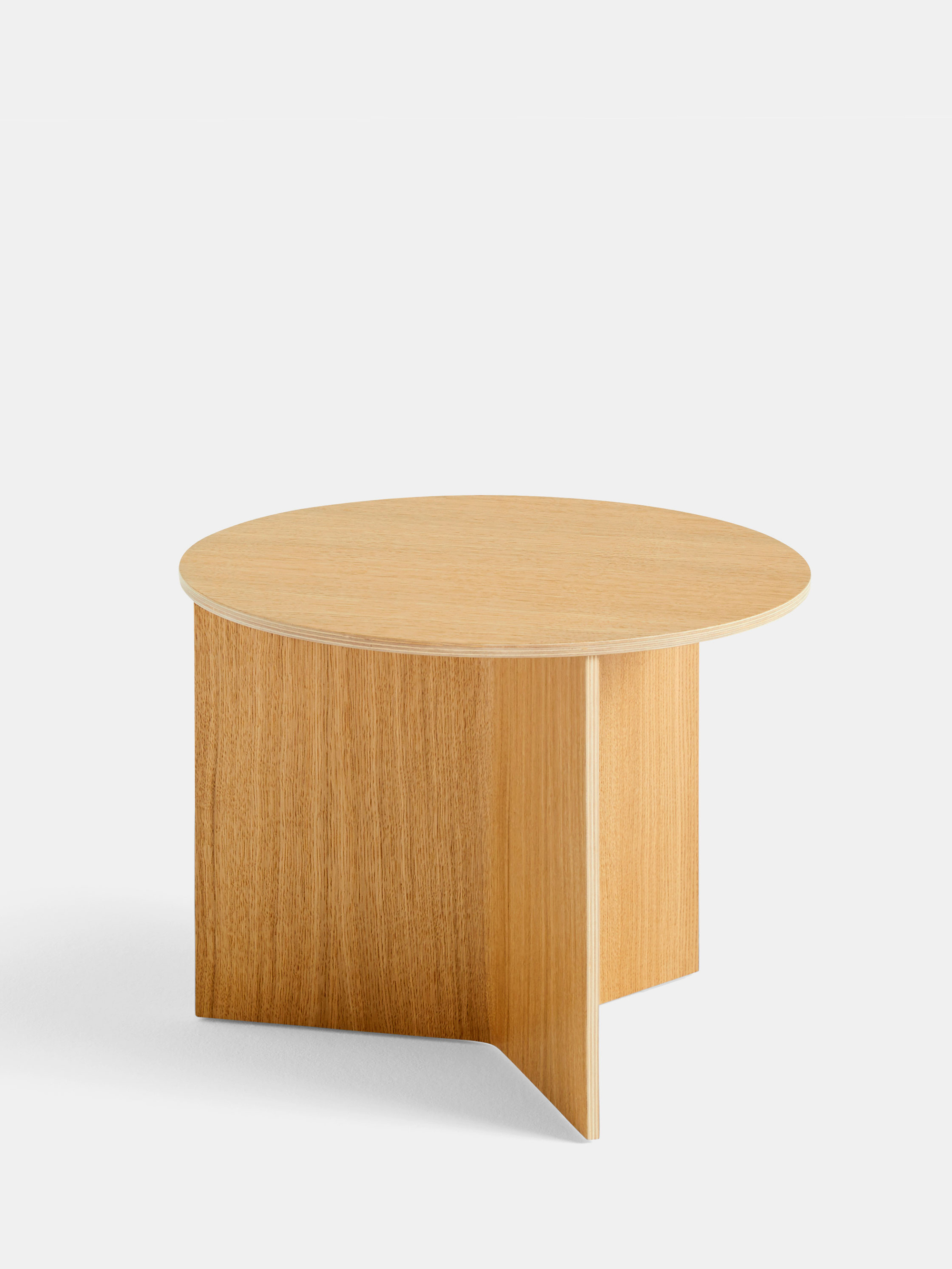 HAY SLIT TABLE WOOD ROUND / Φ45 Hay — Slit Table Wood Round - 45 cm — Side tables | Artilleriet