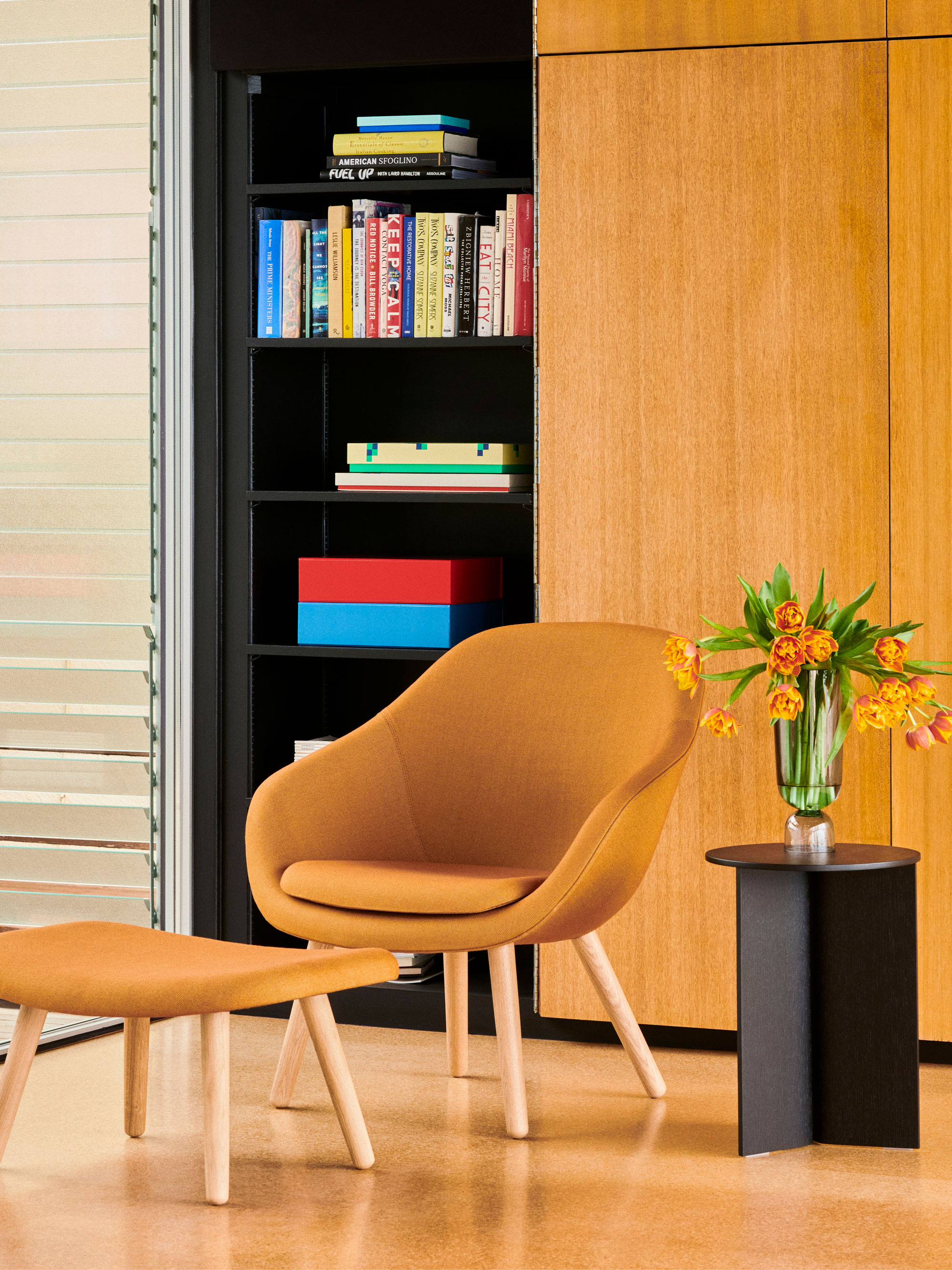 Hay — Slit Table Wood Round High - 35cm — Side tables | Artilleriet