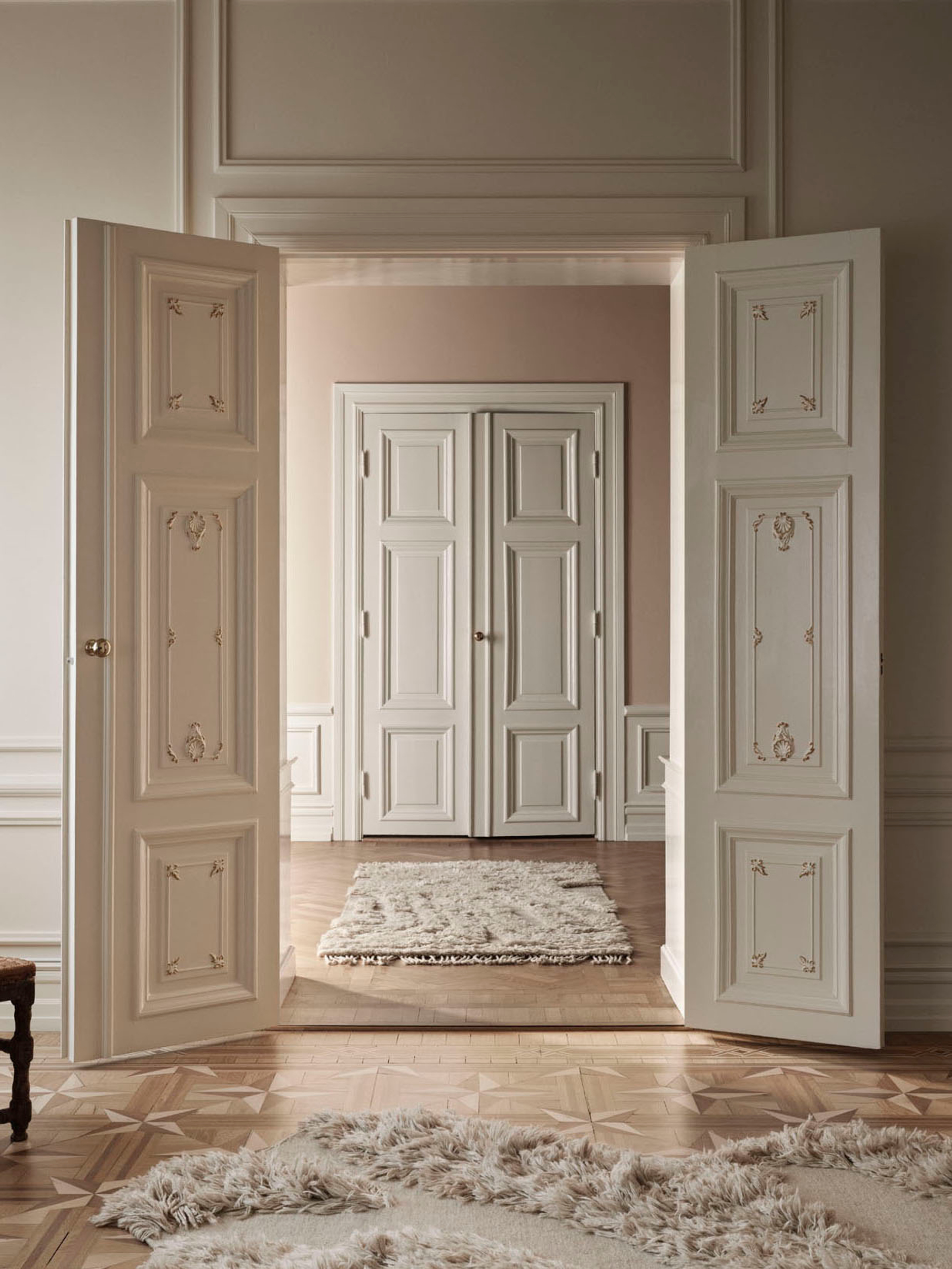 47389 12ff54b113 Cappelen Dimyr Colonnade No1 Context 2 Portrait