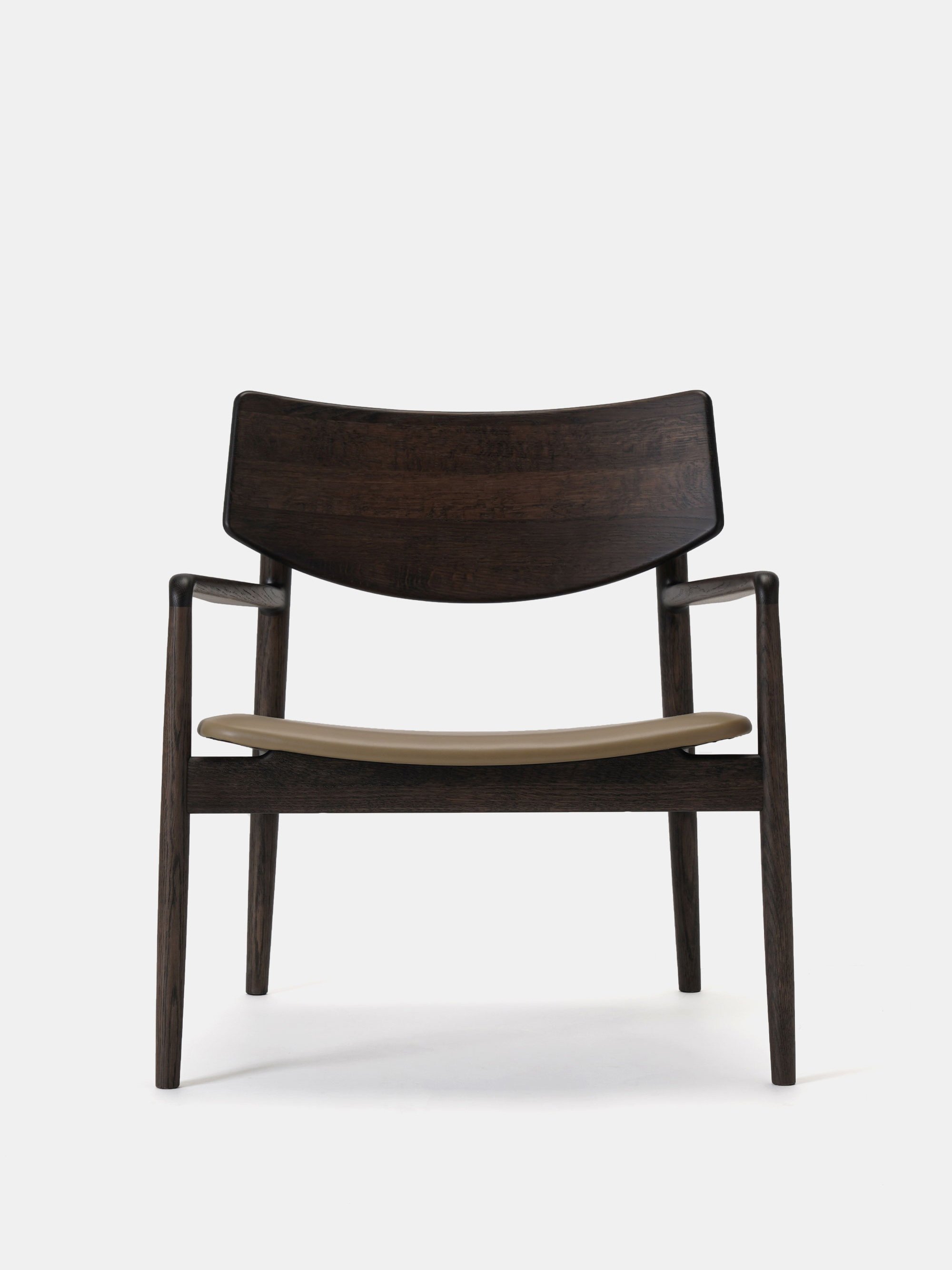 50546 095f7f366d A Lc01 Lounge Chair Smoked Oak Front Portrait