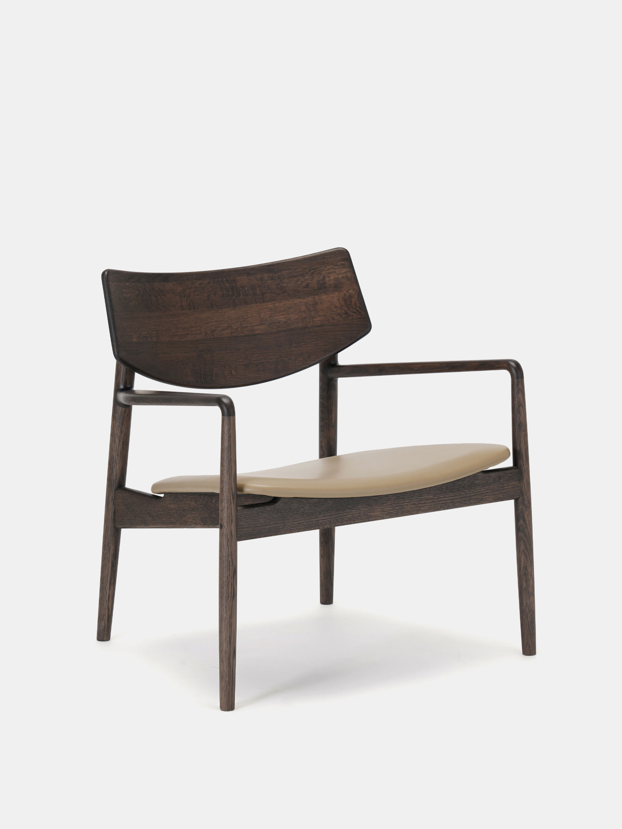 50546 0ee70b71d5 A Lc01 Lounge Chair Smoked Oak Side Portrait