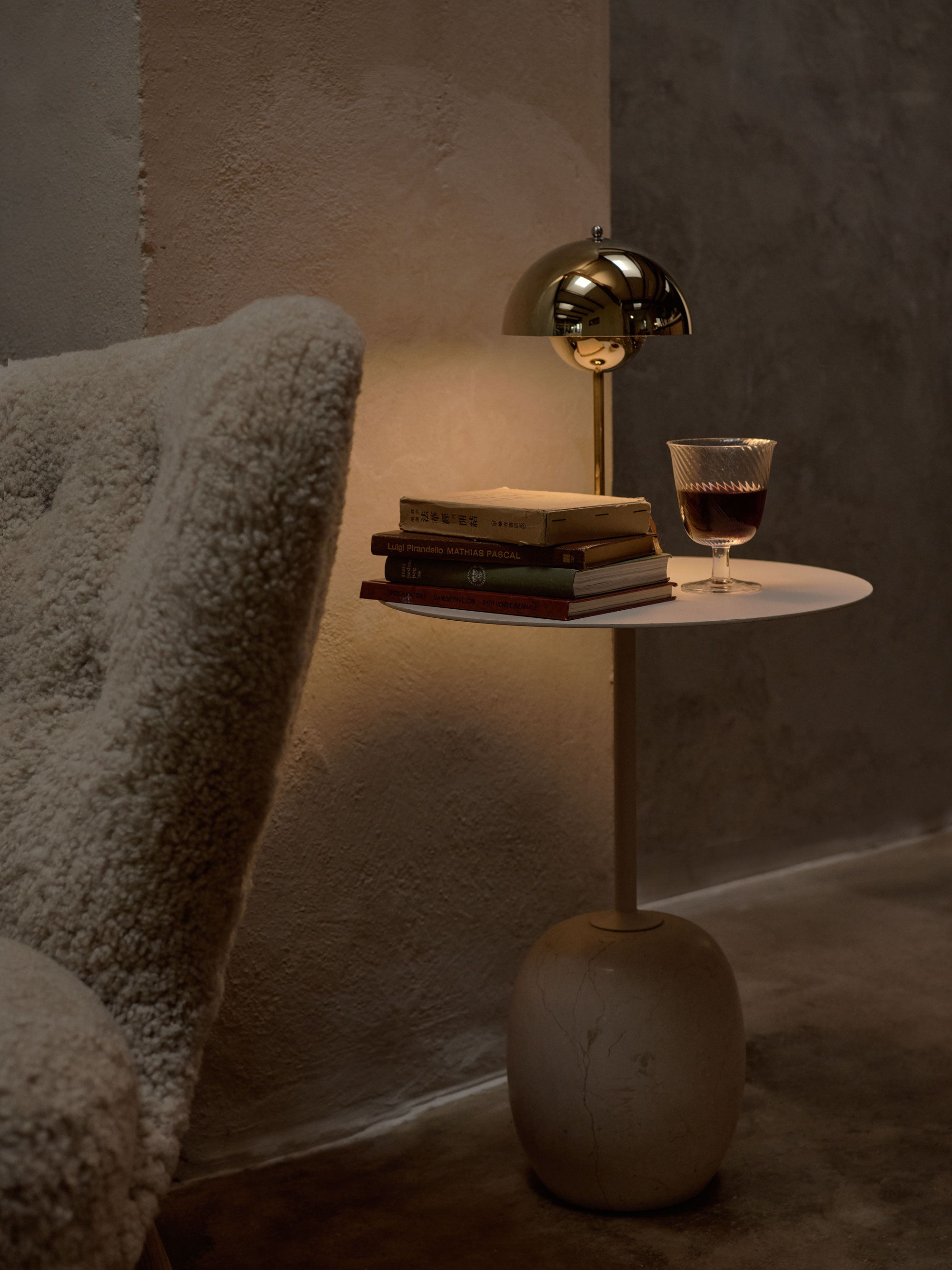 50565 31c4ce7dfa Lato Table Im Situ Portrait