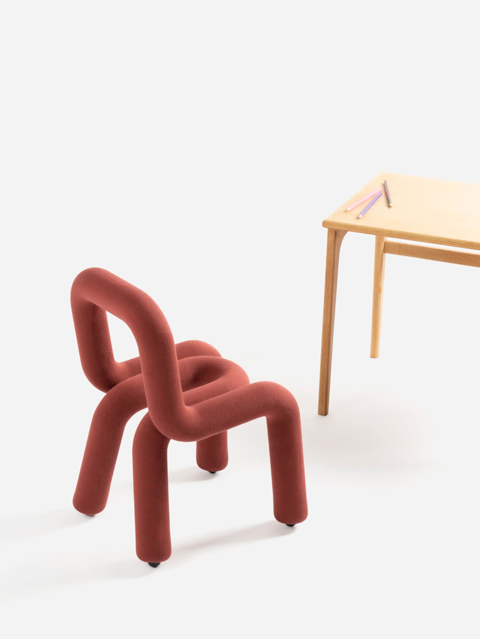 51278 8802a8f32f Moustache Mini Bold Kids Chair Chestnut 2 Portrait