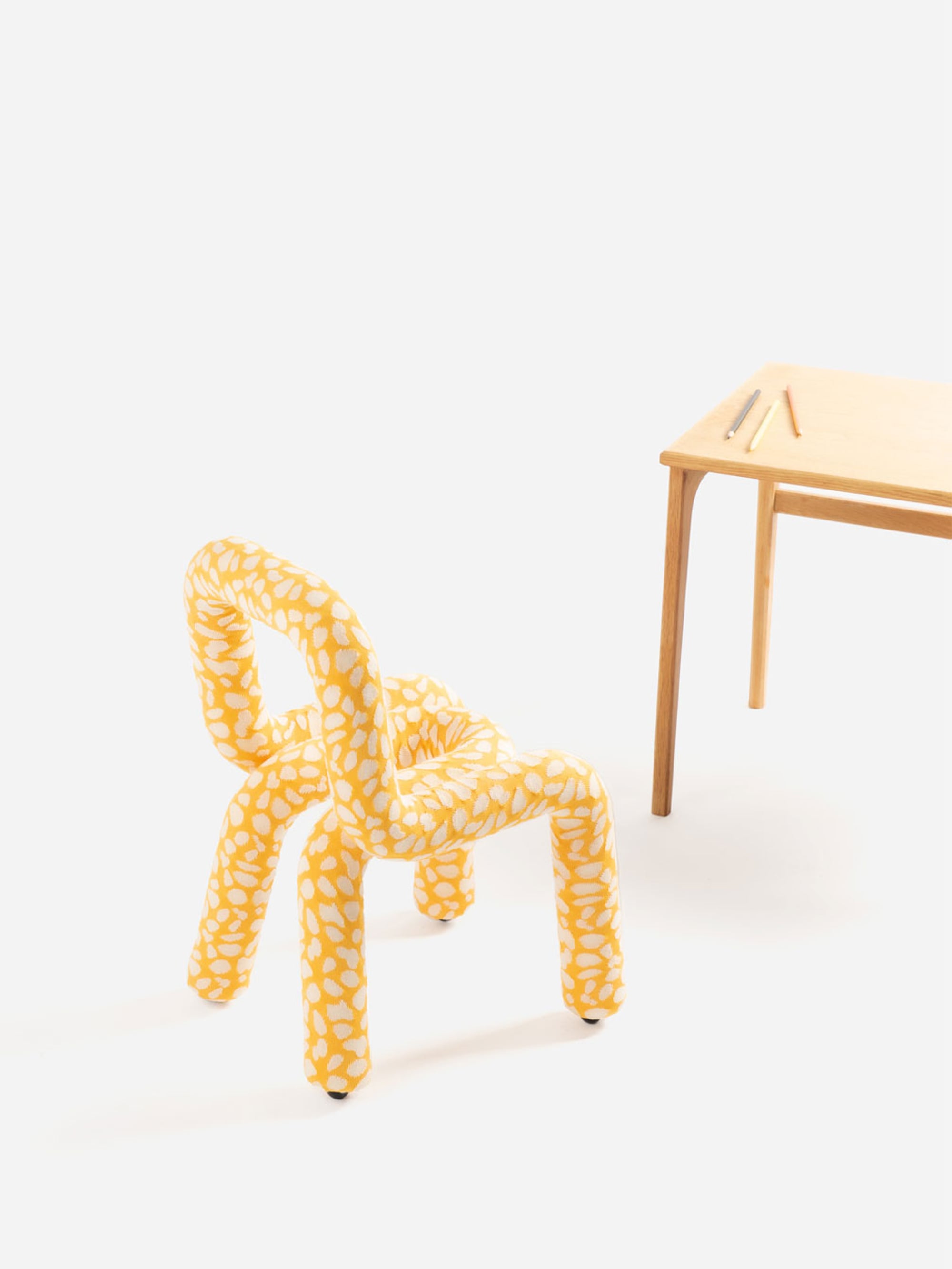 51287 B78958be2b Moustache Mini Bold Kids Chair Giraffe 3 Portrait