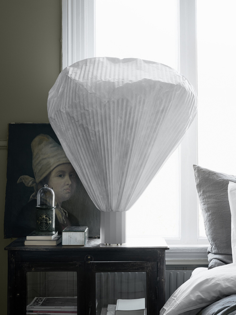 Vapeur Table Lamp