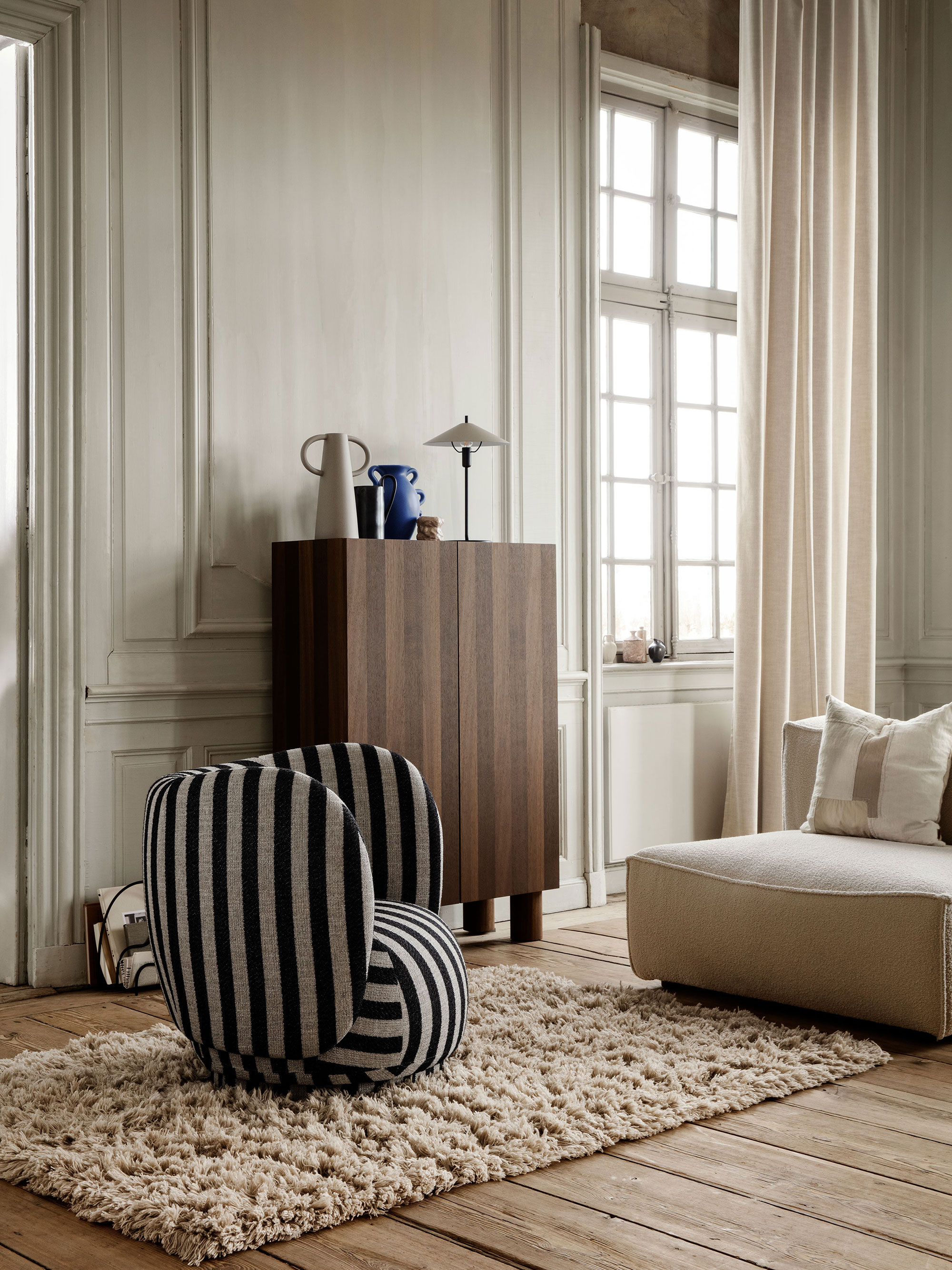 51491 Cedd2076ed Fermliving Ss22 Ricoloungechair Poststoragecabinet Image 1 Portrait