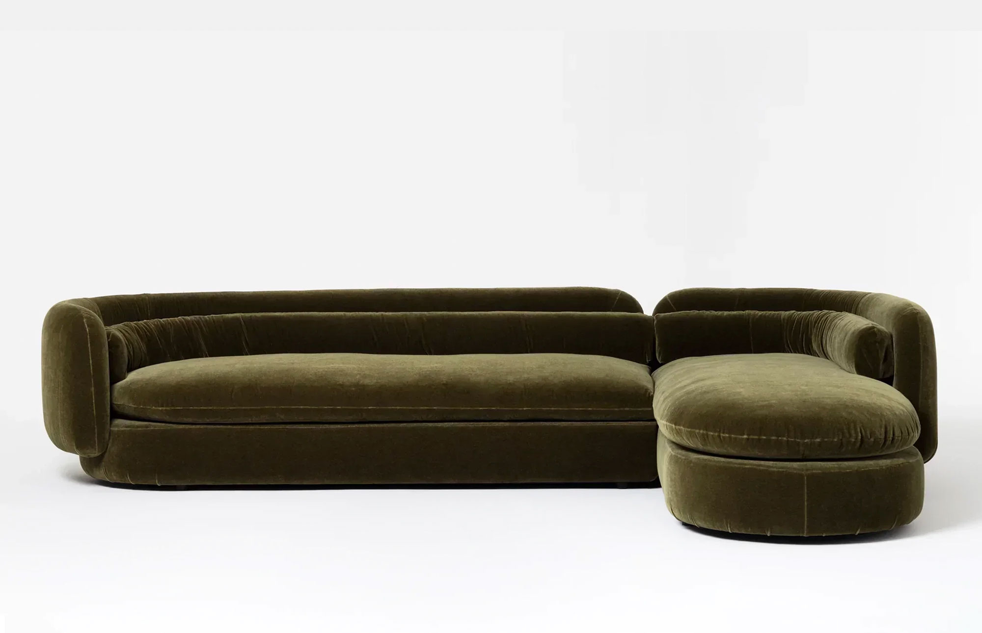 51921 29dbf3fda5 Group Sofa Portrait