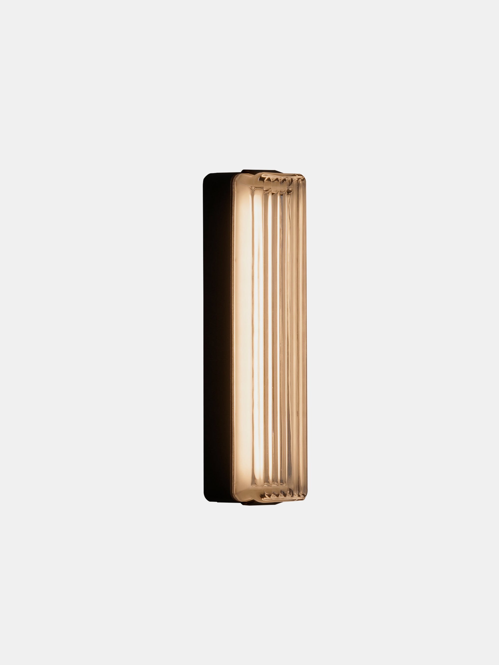 52385 33ad3ba154 Estadio Singular Black On Side Portrait