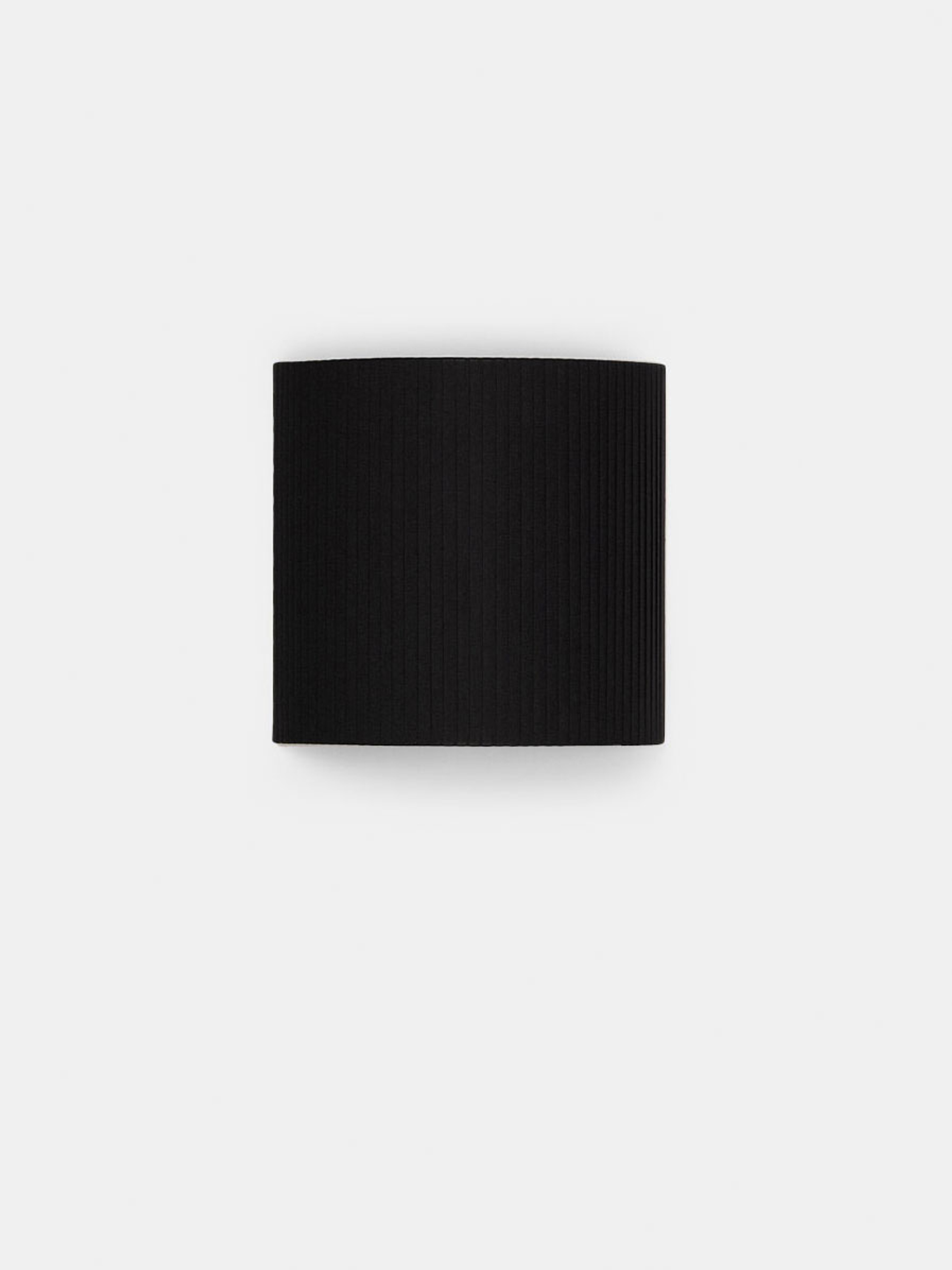 52525 97be213df7 Santa Cole Comodin Black Ribbon 1 Portrait