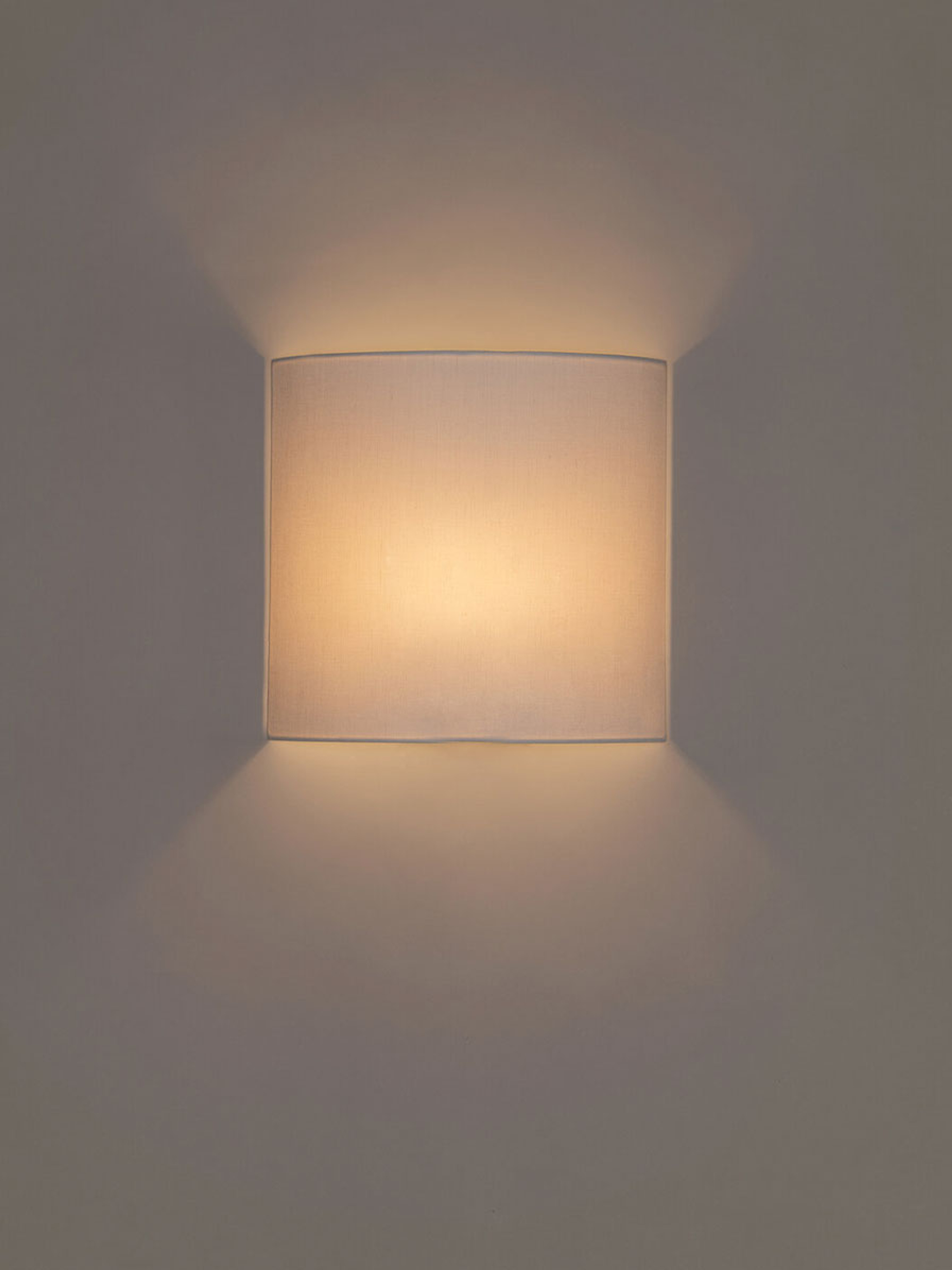 52529 C1f20391db Santa Cole Comodin White Linen 1 Portrait