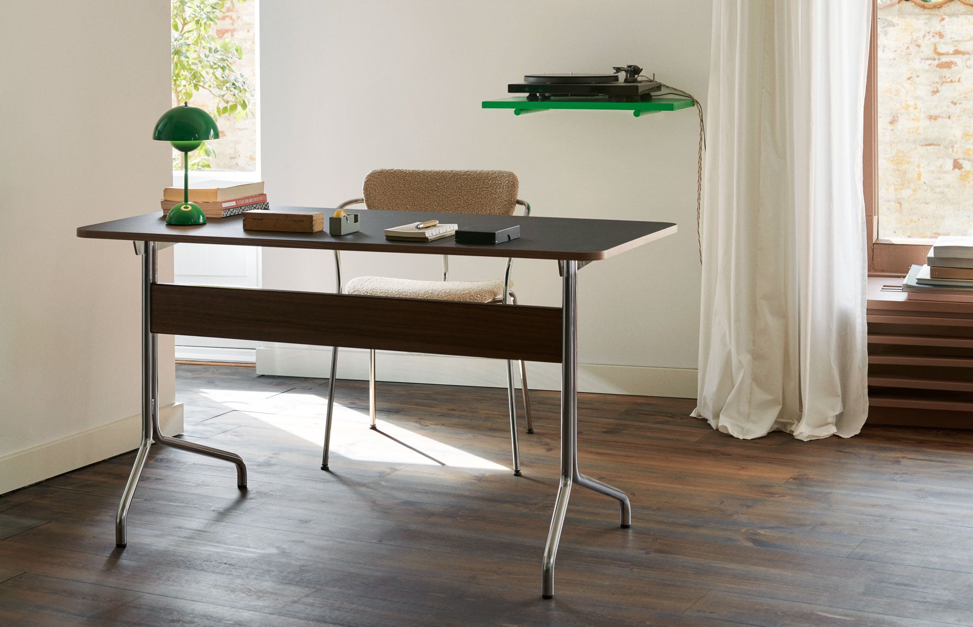 52703 652b5ef18d Pavilion Desk Portrait
