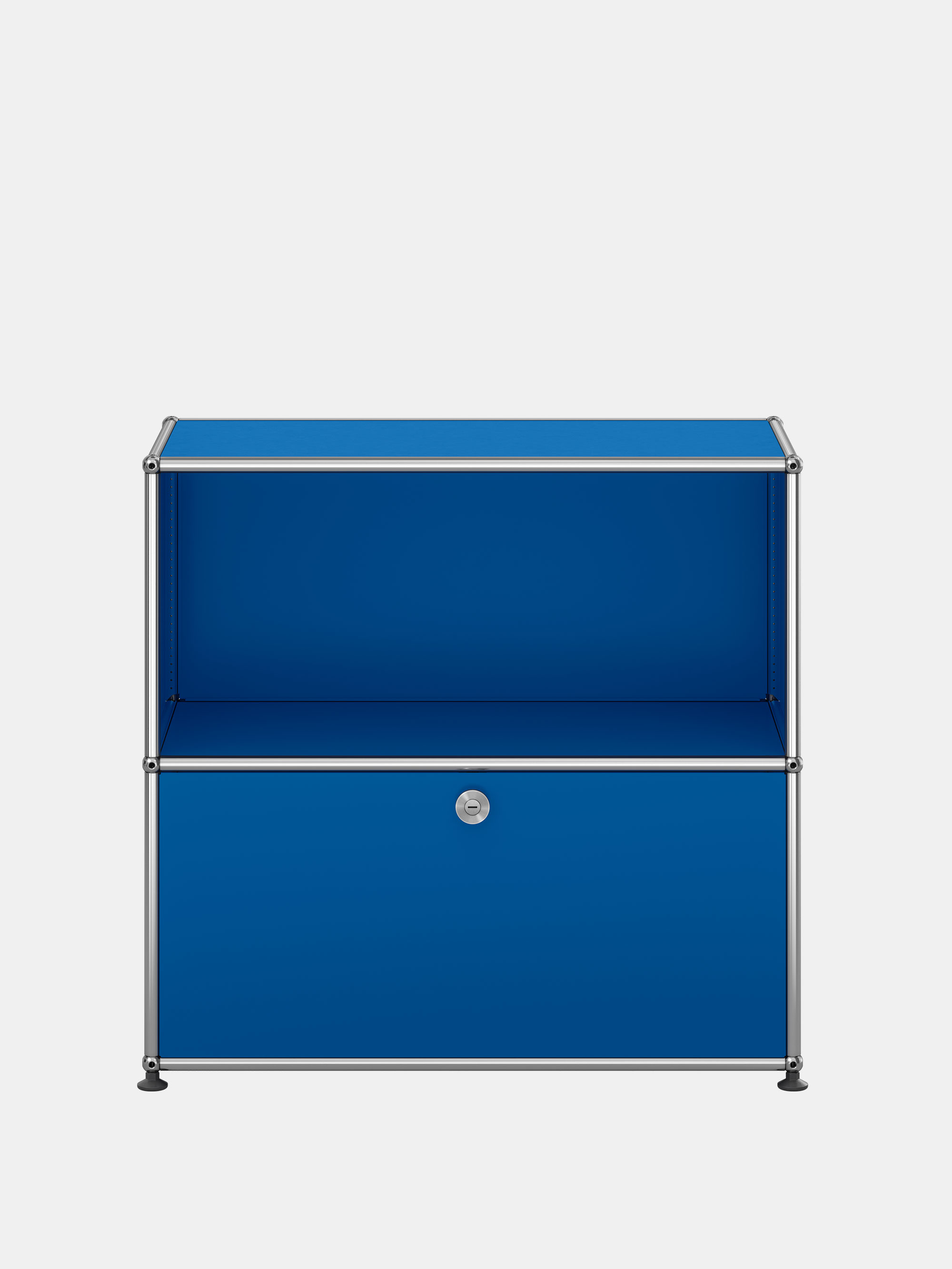 52877 D5f46701fd Usm Haller 204 Blue Portrait