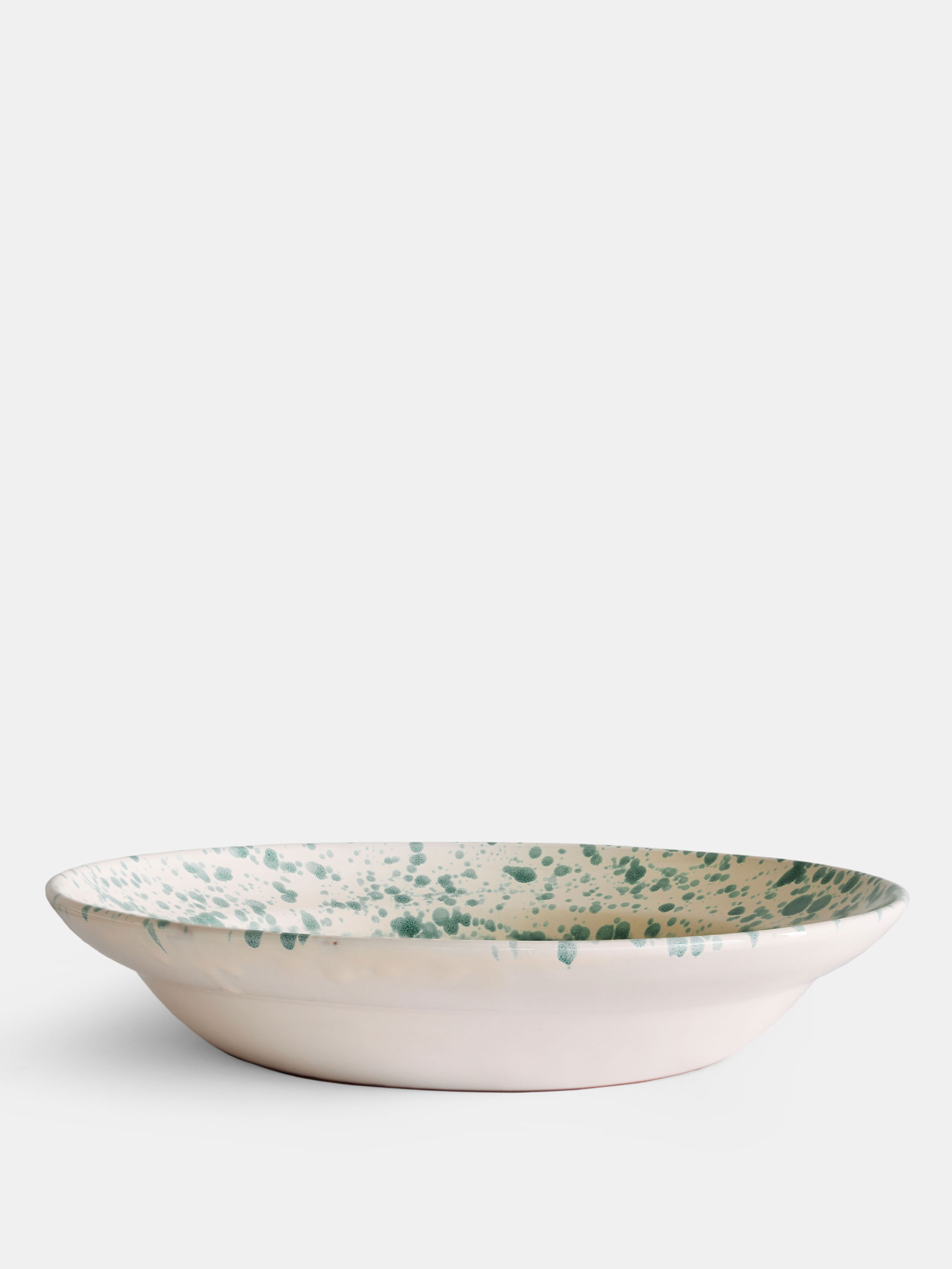 53139 0b461eb938 Spruzzi Vivente Big Serving Bowl Green On Creme Portrait