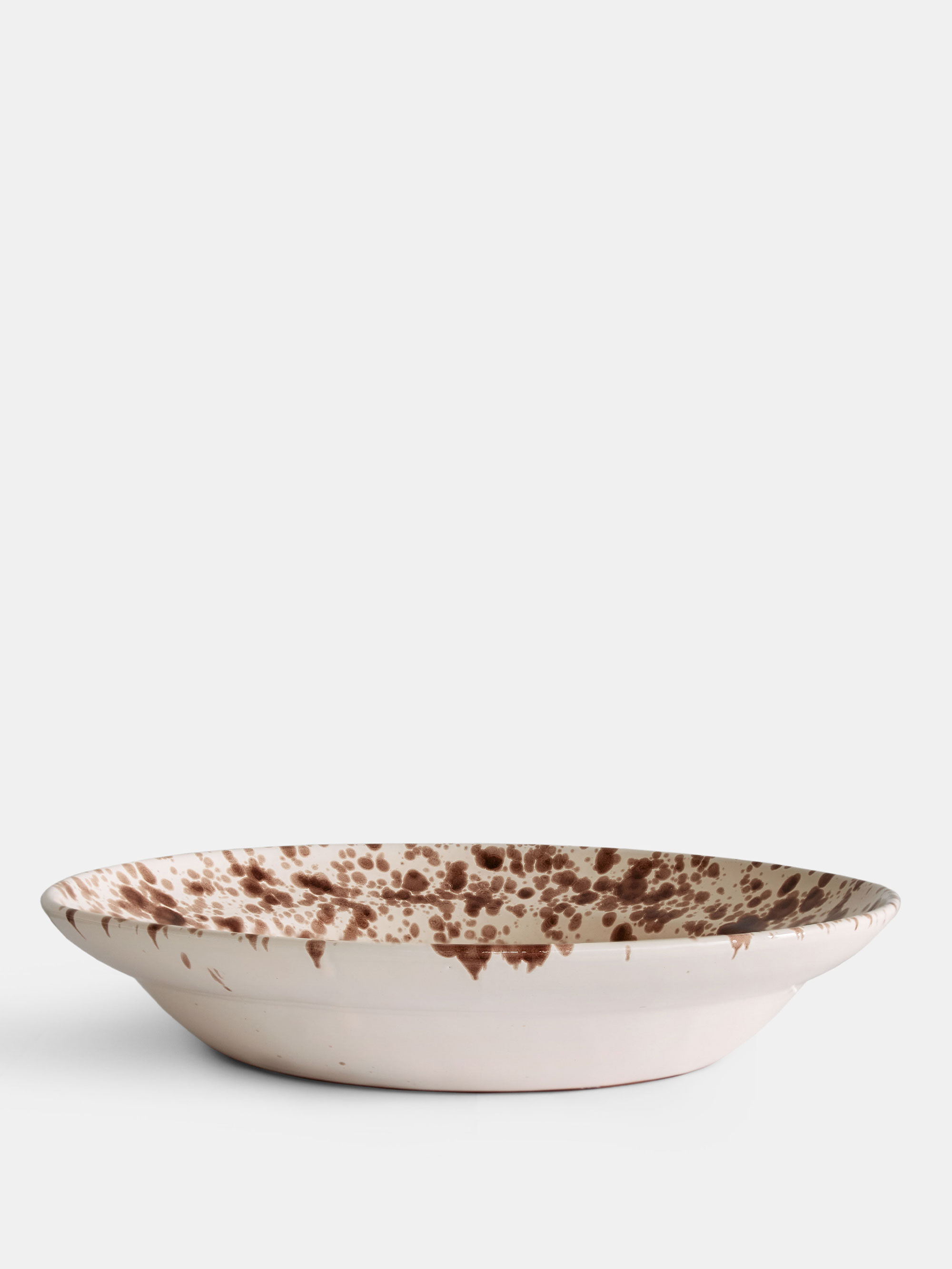 53139 E39e369acc Spruzzi Vivente Big Serving Bowl Brown On Creme Portrait