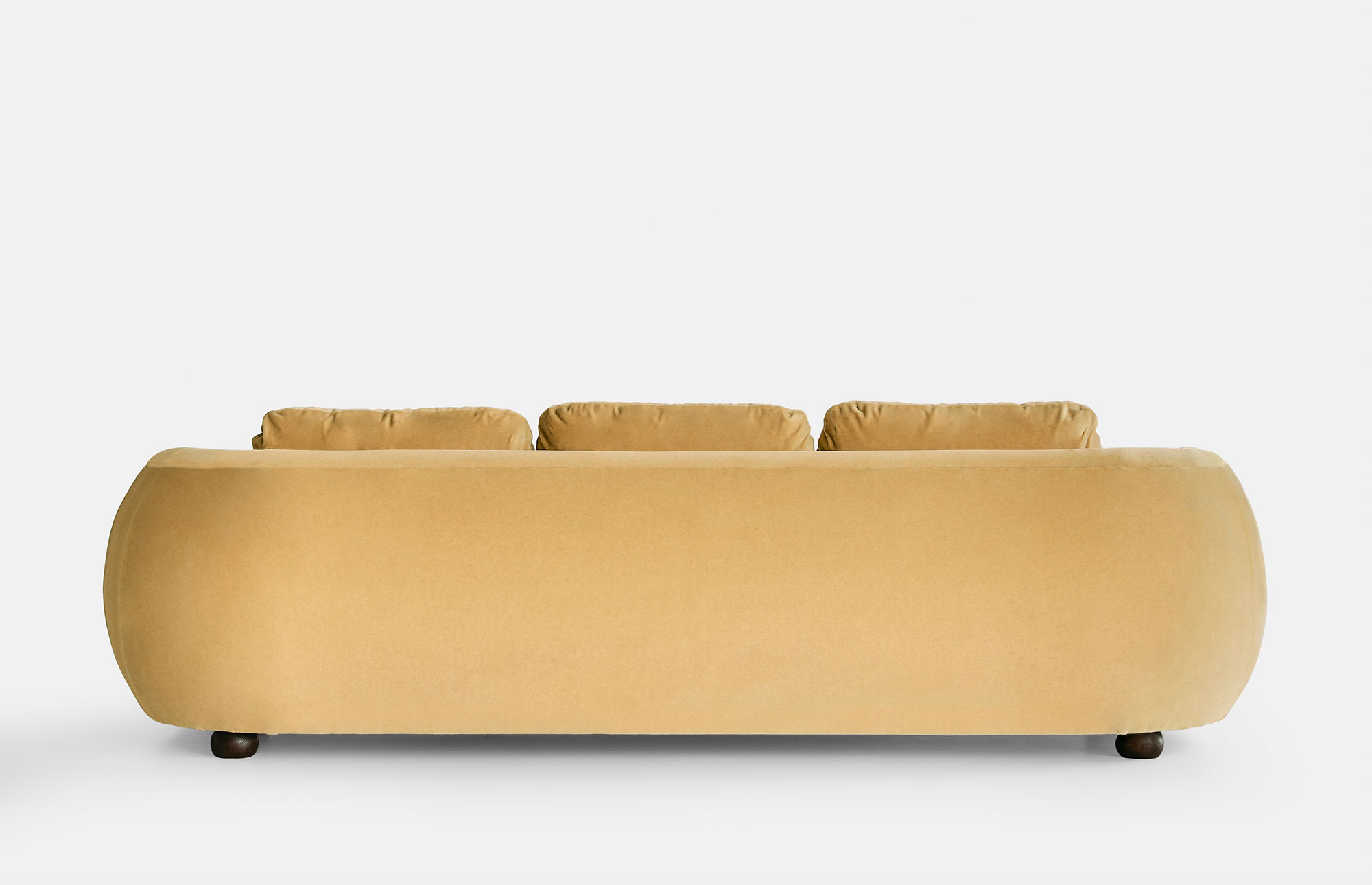 53298 685a83d45f Mamma Sofa 9 Portrait