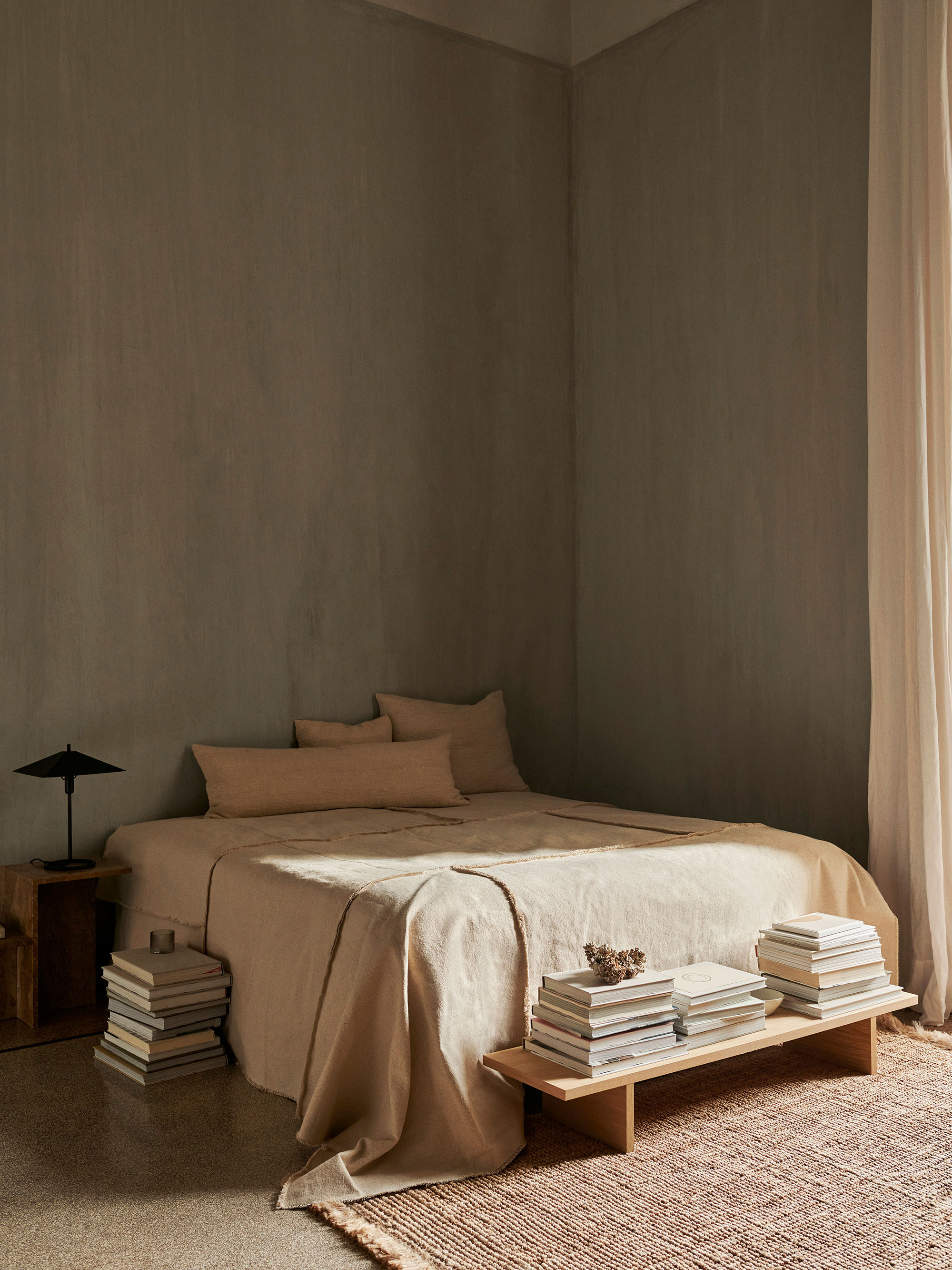 53918 11040e824f Fermliving Ss23 Offsetbedspread 1104267607 Athensrug 1104267475 Konadisplaytable 1104264894 Image 02 Portrait