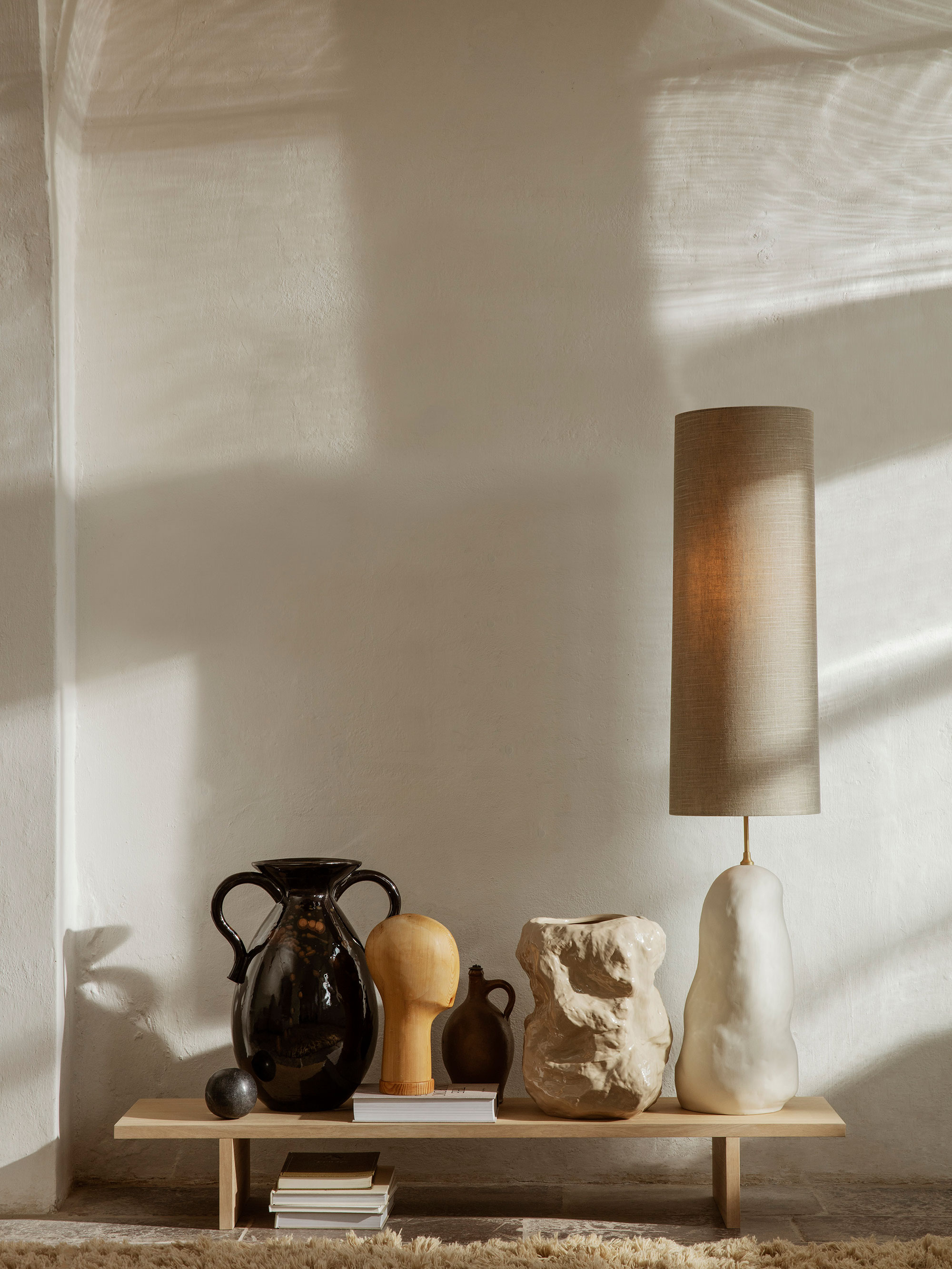 53918 E4182f428f Fermliving Aw21 Konadisplaytable Meadowhighpileruglightsand Versofloorvase Eclipselampshadelong Image 1 Portrait
