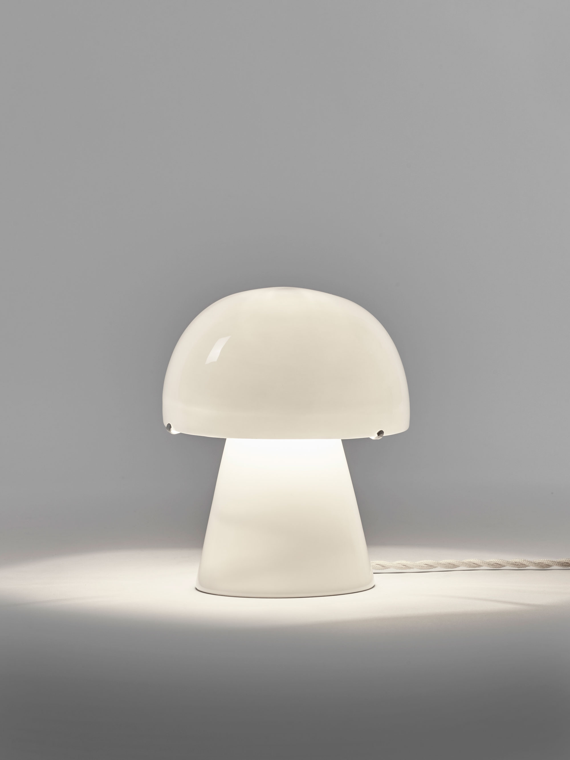 54132 64822be32b Joe No1 Table Lamp Portrait