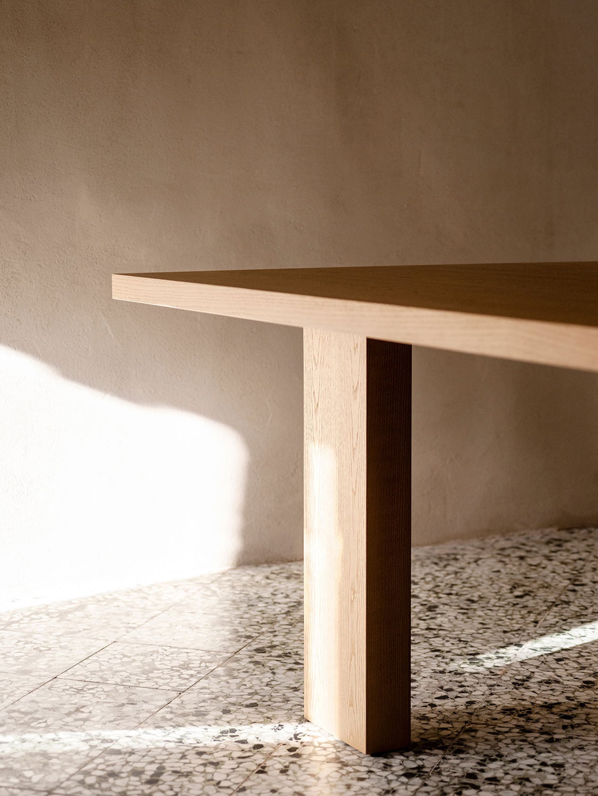Tacchini — Clockwise Table — Rectangular dining tables | Artilleriet