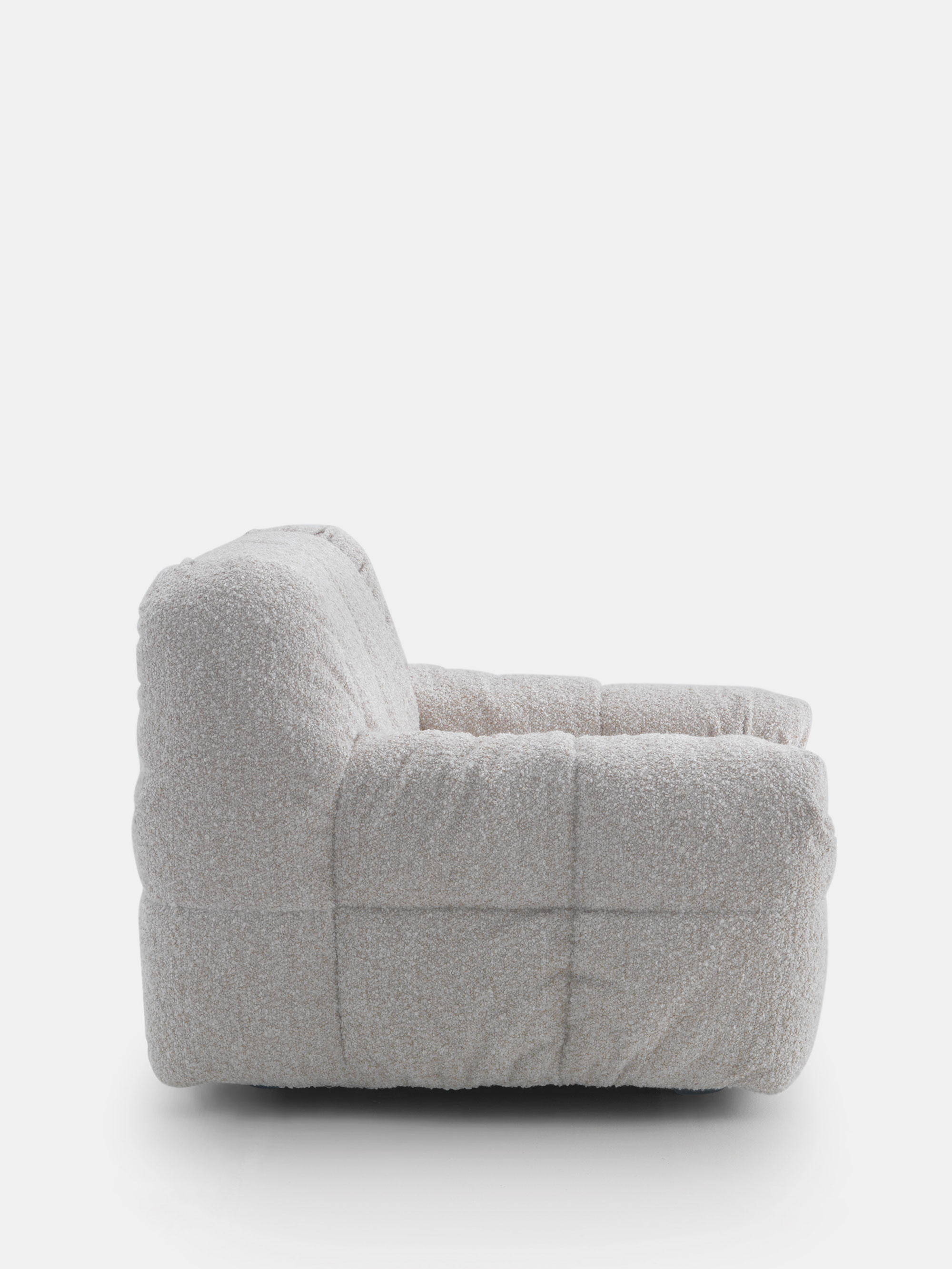 54542 3e69bff1bf Strips 77 Armchair 1 Portrait