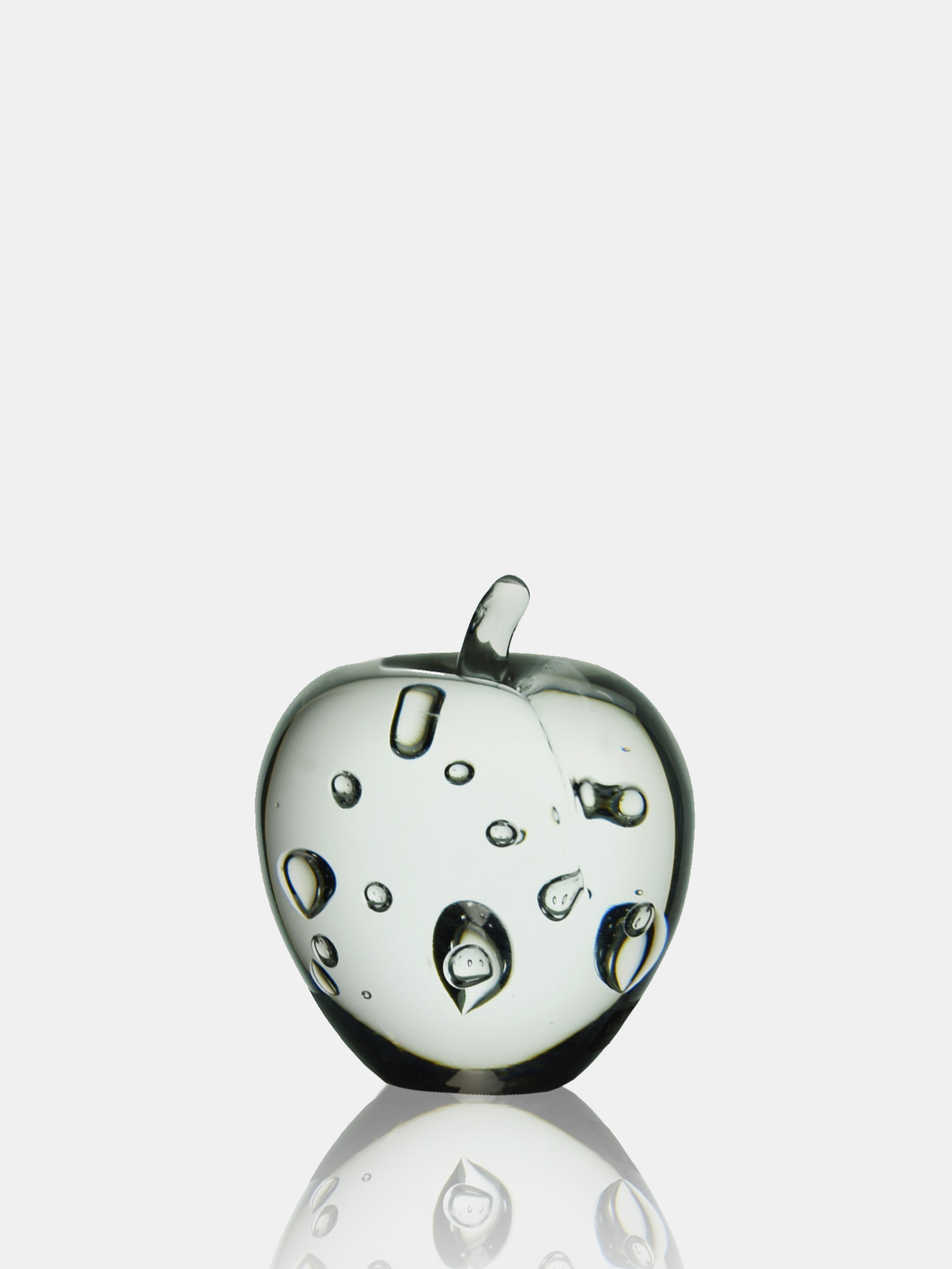 54679 Ce83d40cfa Apple Shift Portrait