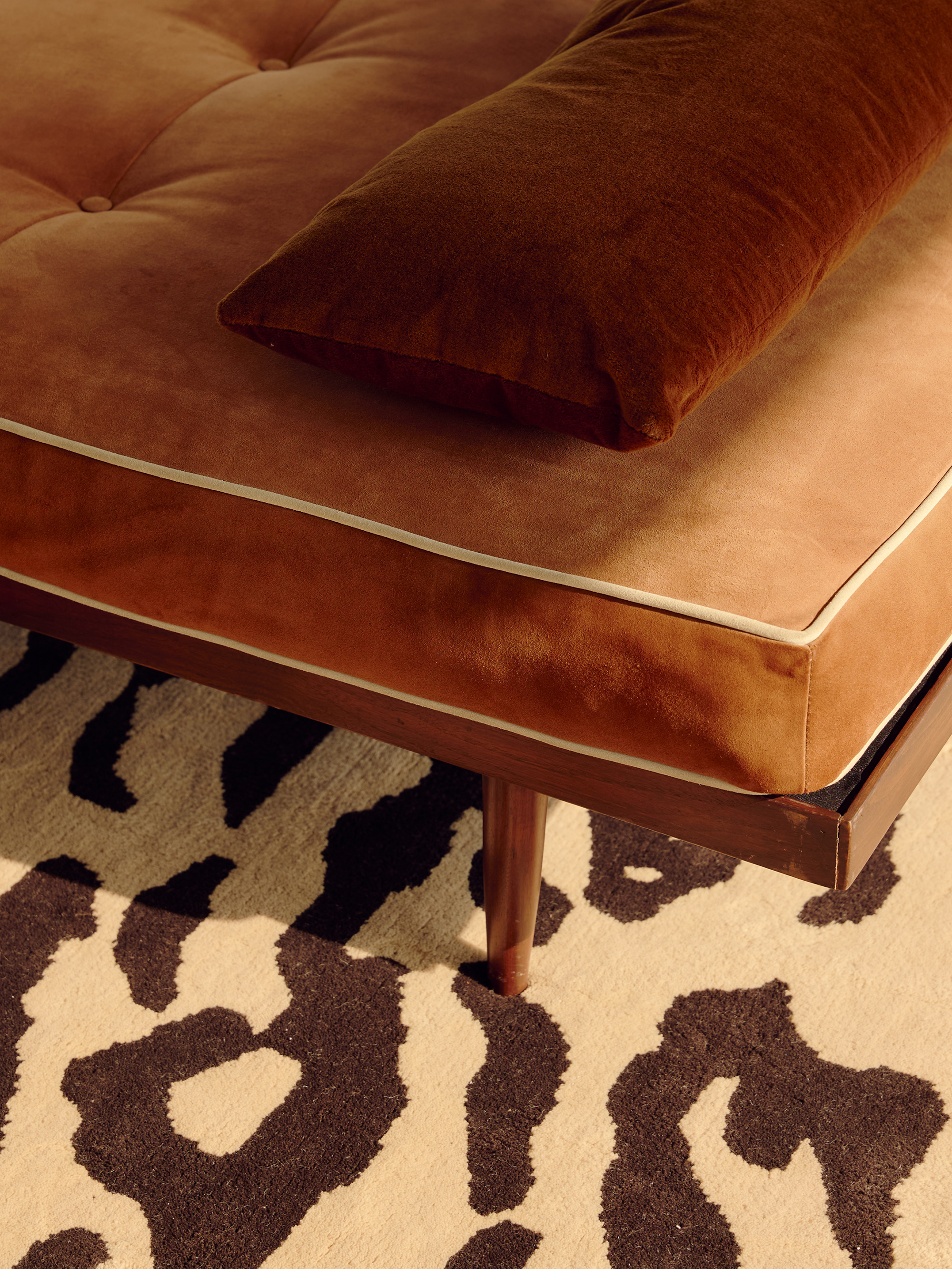 55448 C5dc7318ef Tigris Beige 3 Portrait